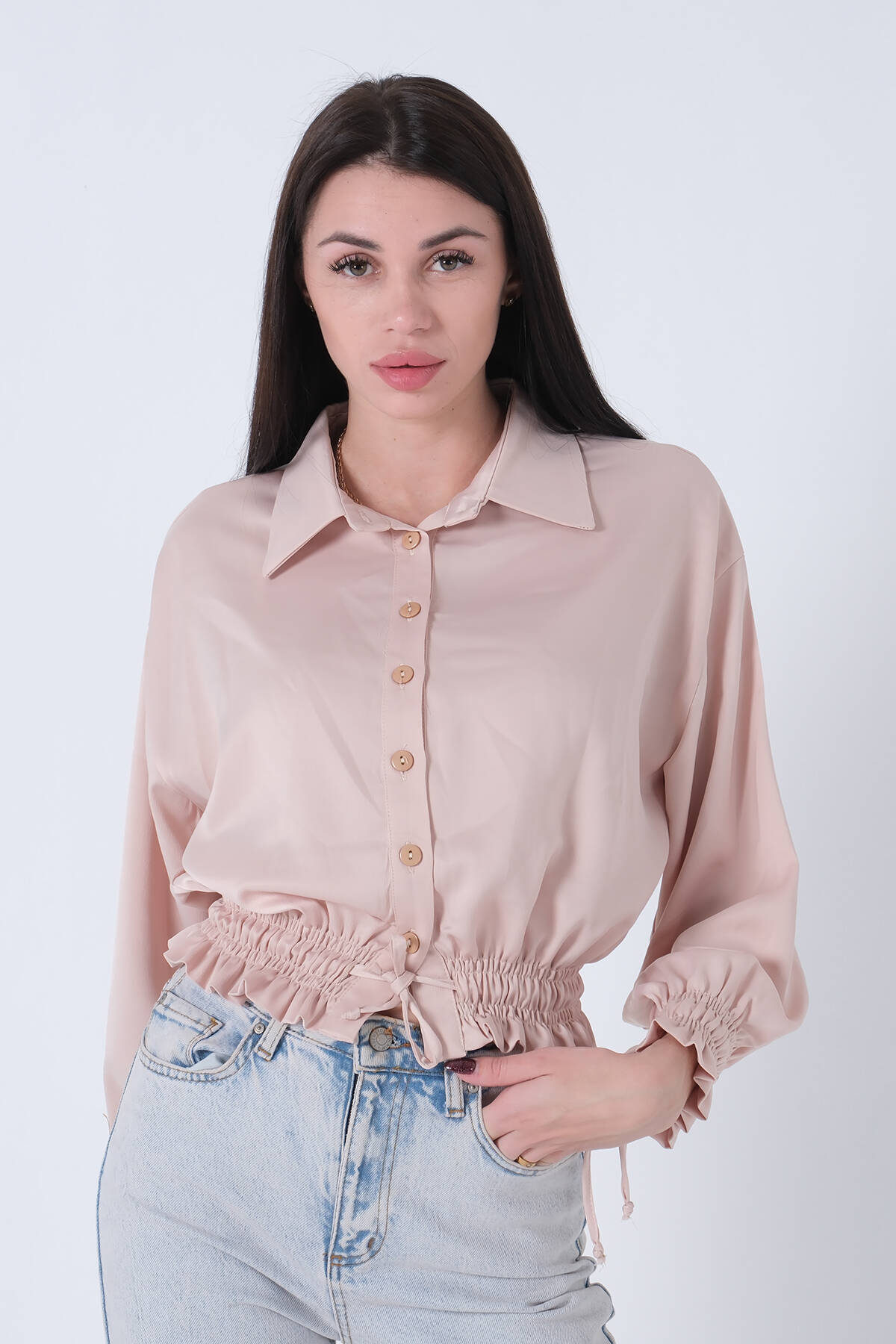 Bej Bel ve Kol Ucu Gipe Detaylı Saten Gömlek 3972863.55 - Ardanewline