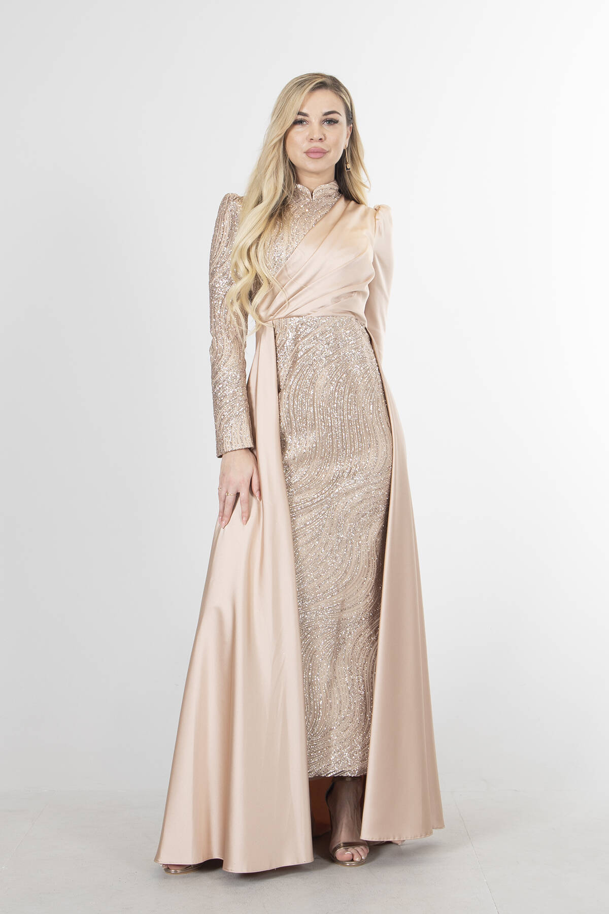 Bej Drape Ve Kuyruk Detaylı Simli Abiye Elbise 6502422.55 - Ardanewline