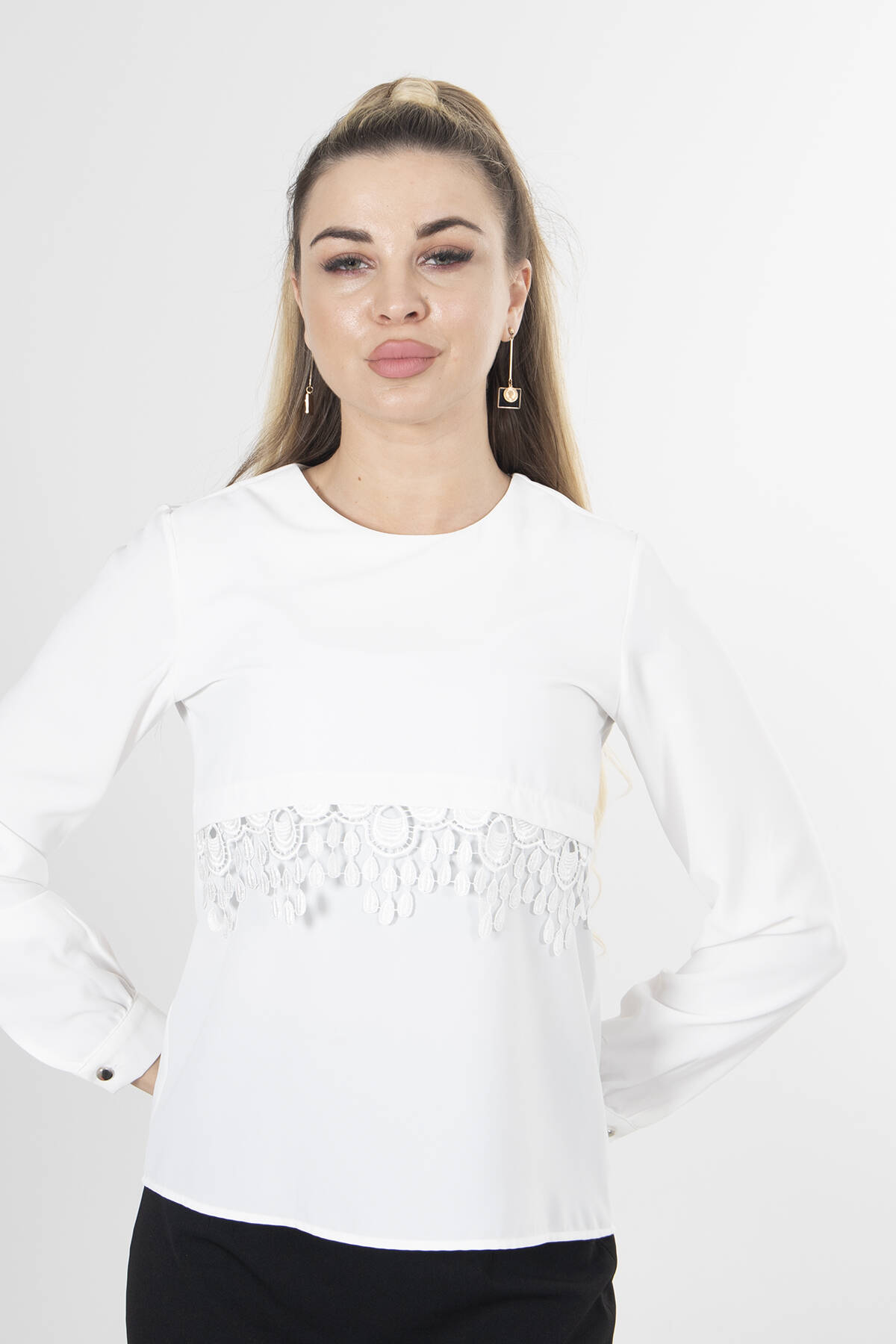 Beyaz Dantel Detaylı Şifon Bluz 0806567.15 - Ardanewline (1)