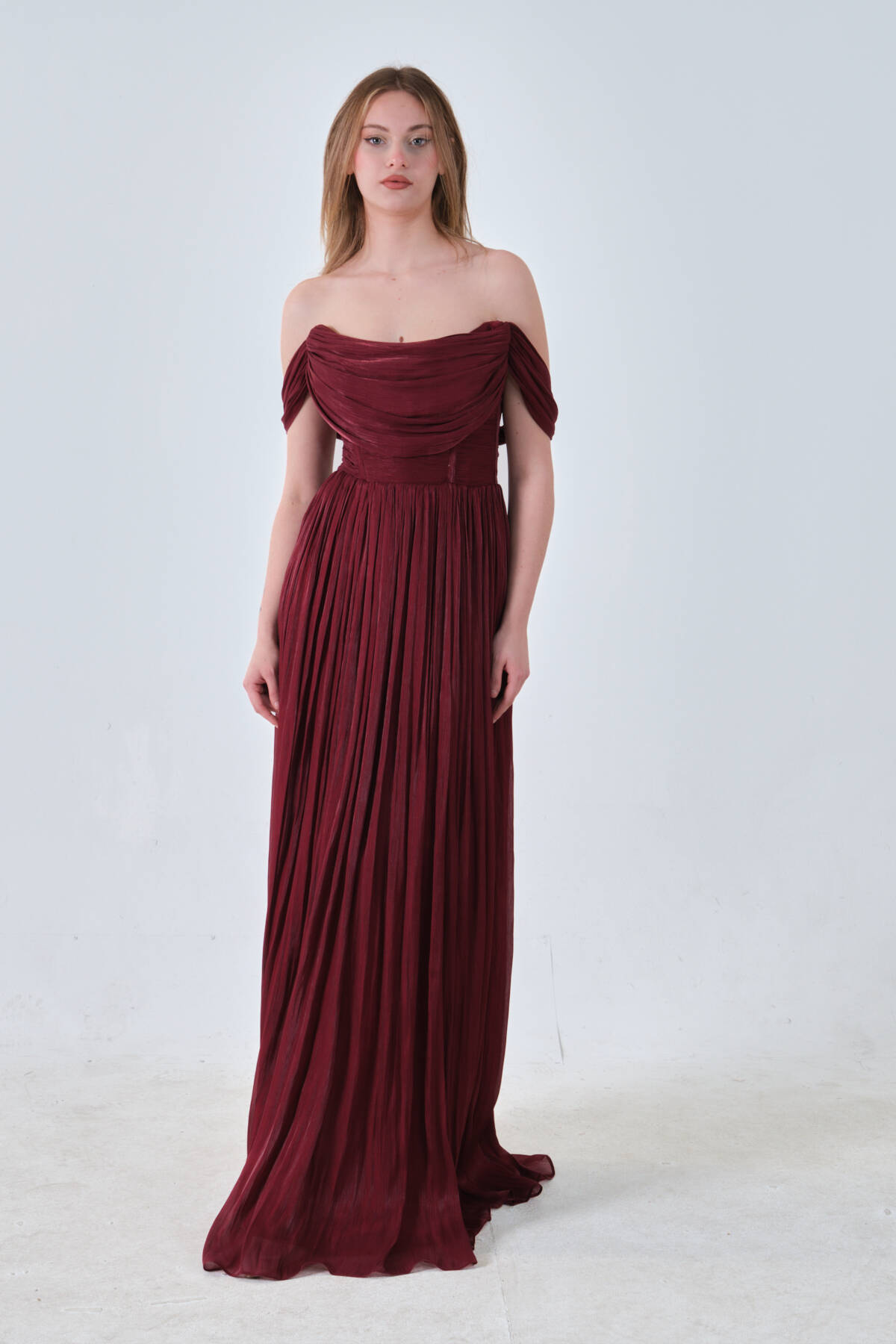 Bordo Drape Yaka Detaylı Şifon Straplez Abiye 08011861.04 - Ardanewline
