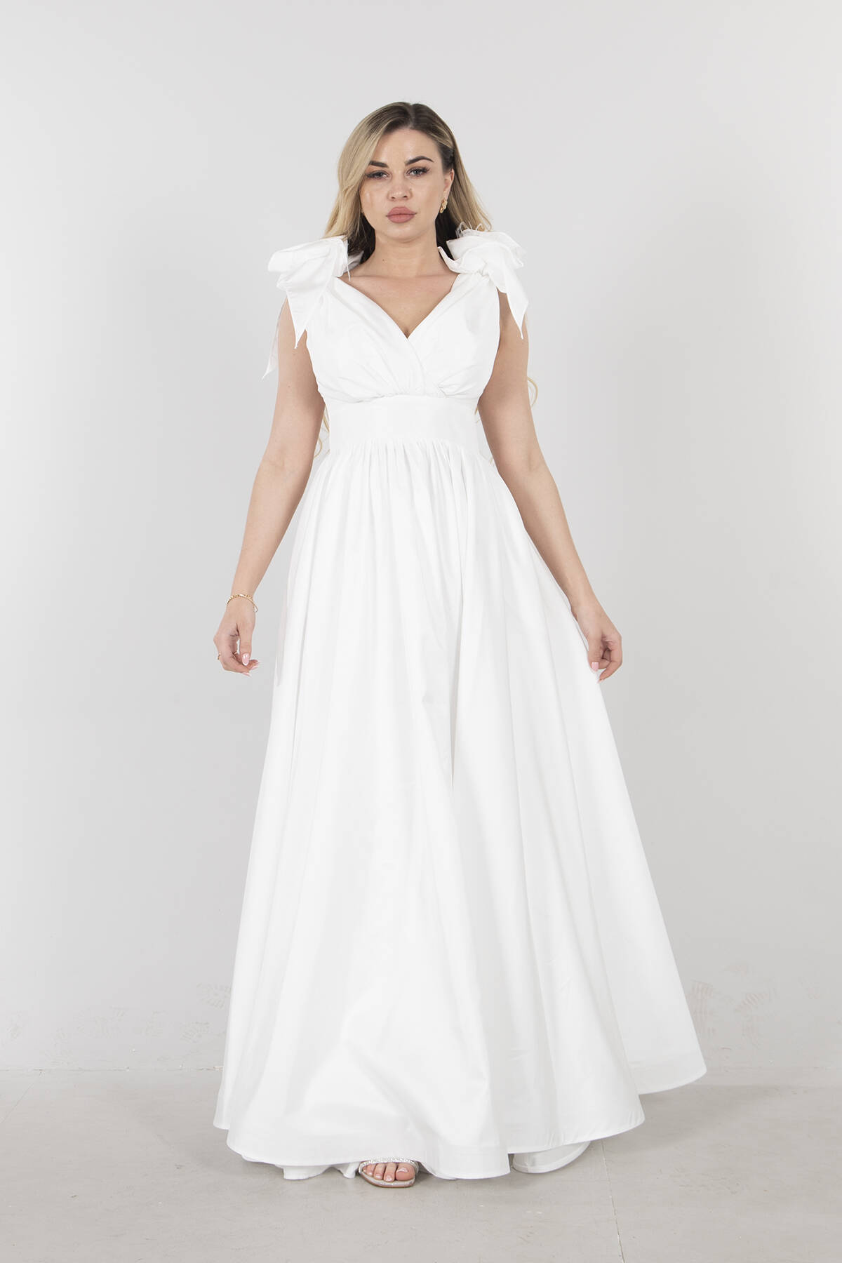 Ekru Omuzları Çiçek Detaylı V Yaka Saten Abiye 1302049.147 - Ardanewline (1)