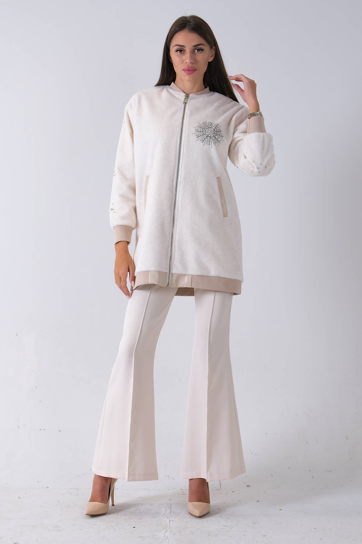 Ekru Üzeri Taş Detaylı Yandan Cepli Peluş Hırka 4701420.147 - Ardanewline (1)