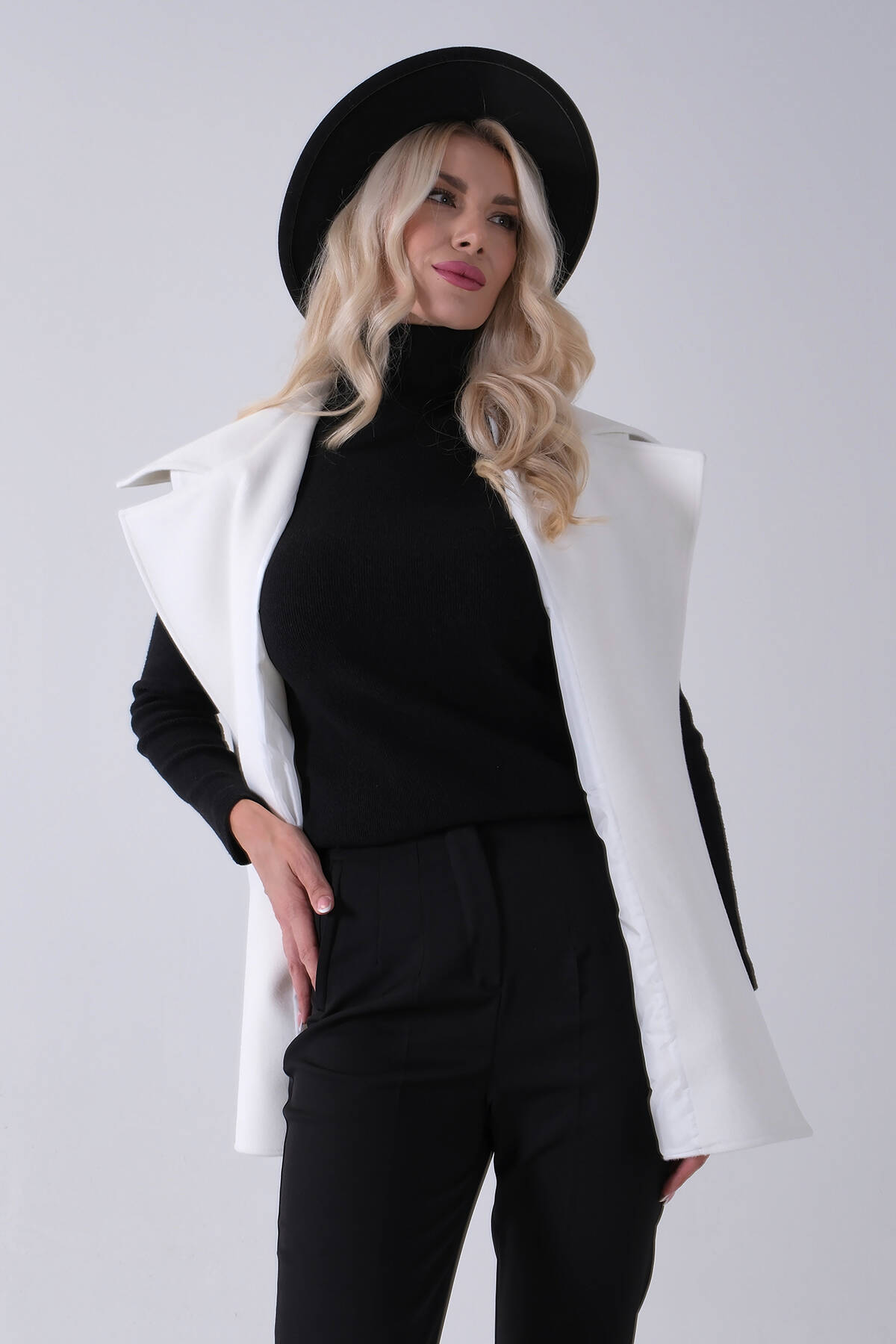 Ekru Yakalı Cepli 2 Düğmeli Kemer Bağlamalı Kaşe Yelek 5307107.147 - Ardanewline (1)