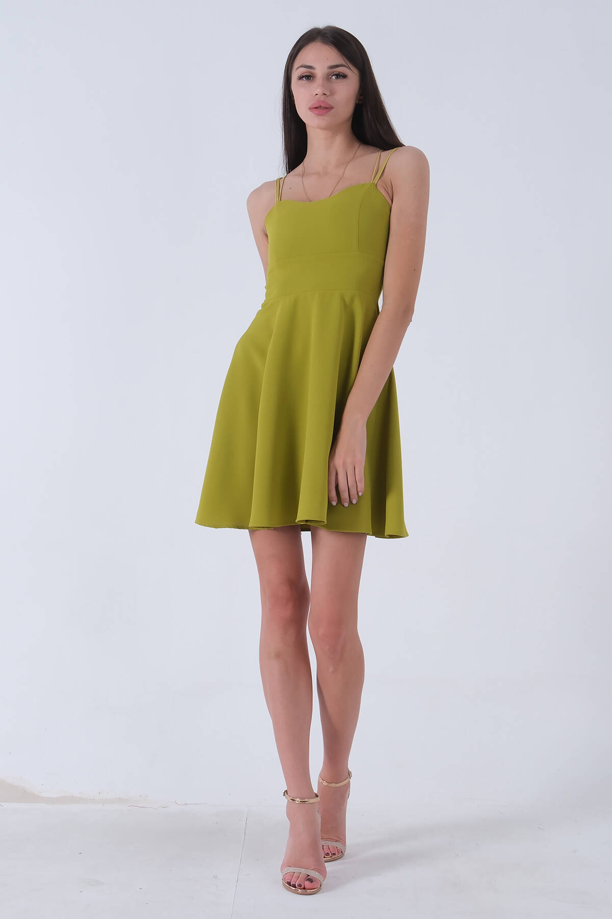 Fıstık İnce Askılı Sırt Dekolteli V Yaka Kloş Abiye Elbise & Mezuniyet Elbisesi 0104026.22 - Ardanewline (1)