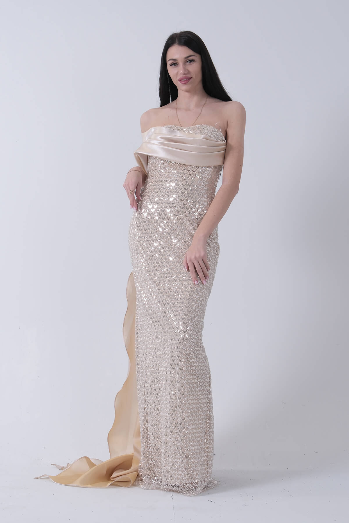 Gold Drape Yaka Detaylı Payet İşlemeli Uzun Kuşaklı Abiye 9705470.122 - Ardanewline