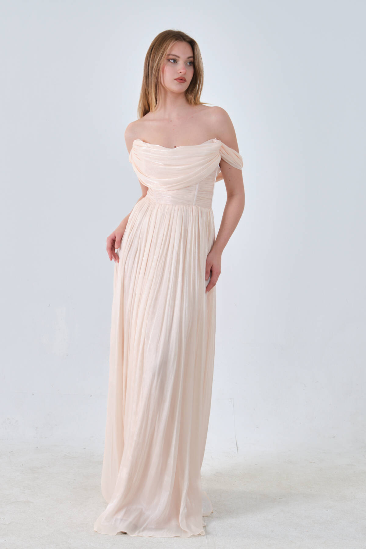 Gold Drape Yaka Detaylı Şifon Straplez Abiye 08011861.122 - Ardanewline (1)