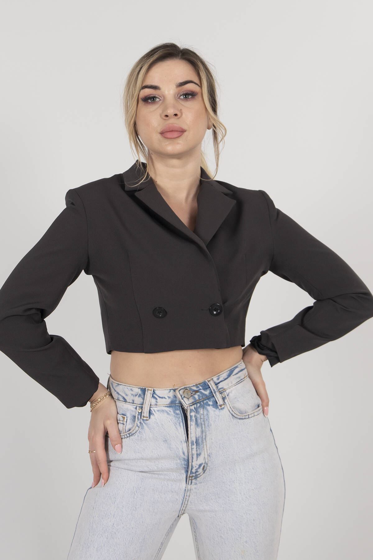 Gri Astarlı Crop Blazer Ceket 0105118.06