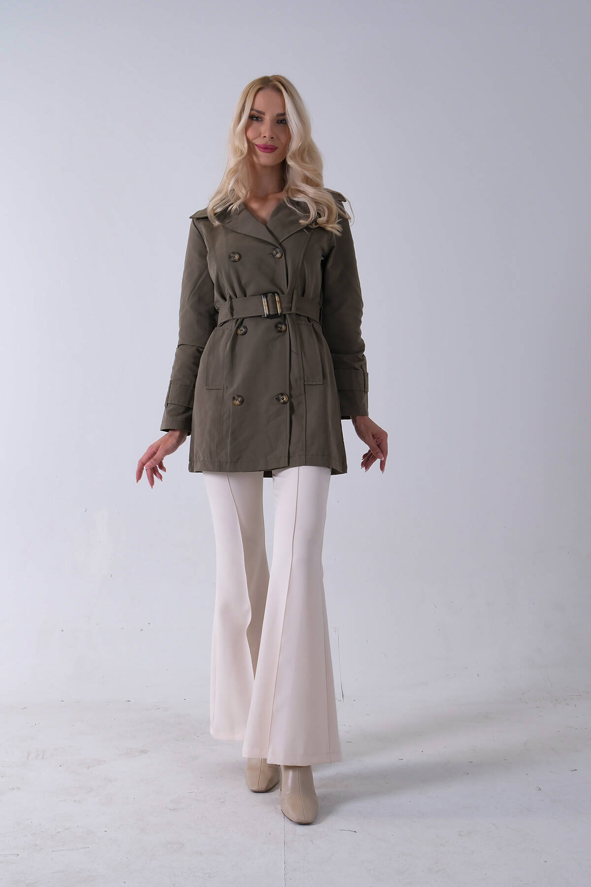 Haki Bilek ve Omuz Apolet Detaylı Kemerli Düğme Kapamalı Trenç 4200829.23 - Ardanewline (1)