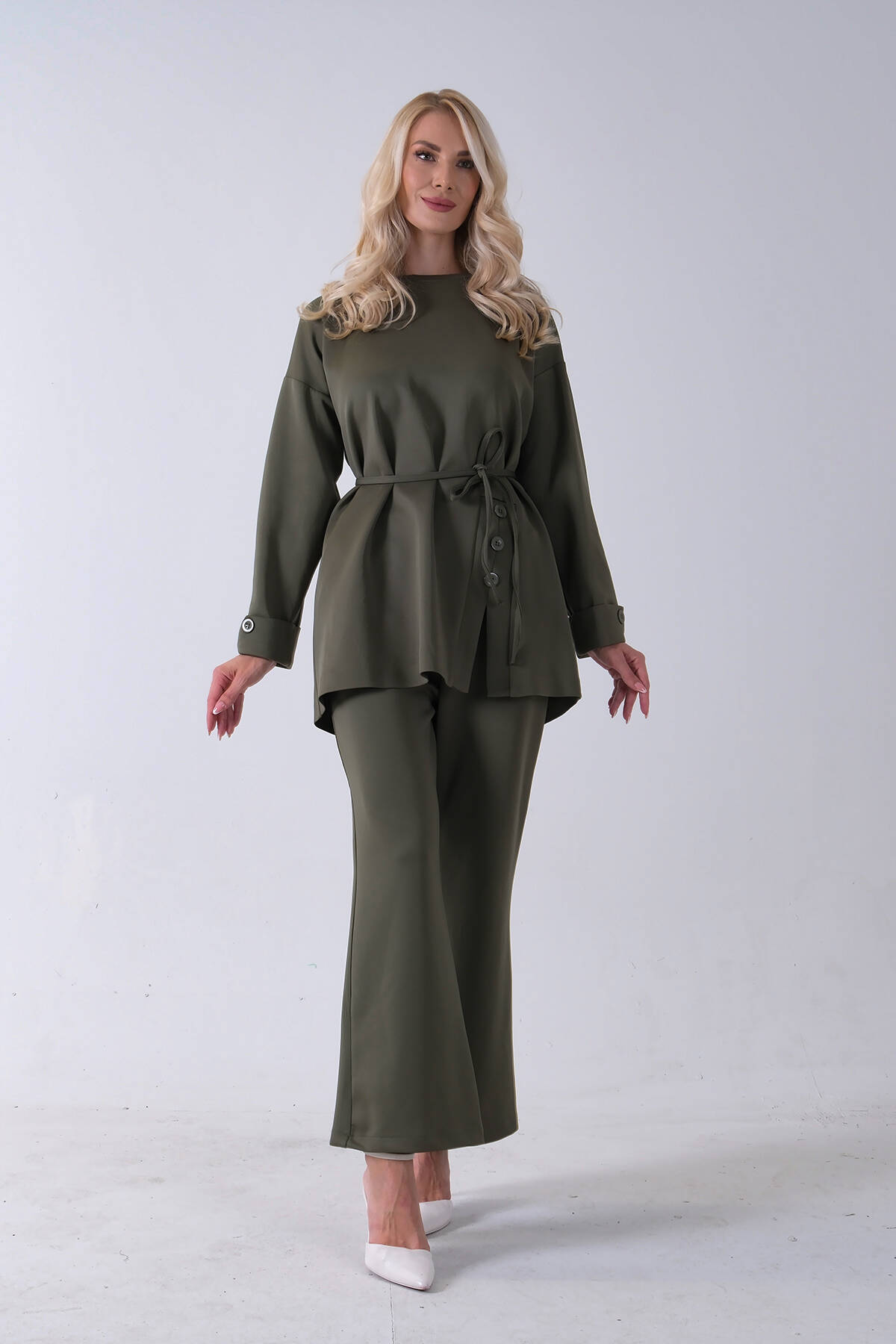 Haki Bisiklet Yaka Önü Düğme Kapama Görünümlü Pantolonlu Scuba Takım 4592265.23 - Ardanewline (1)