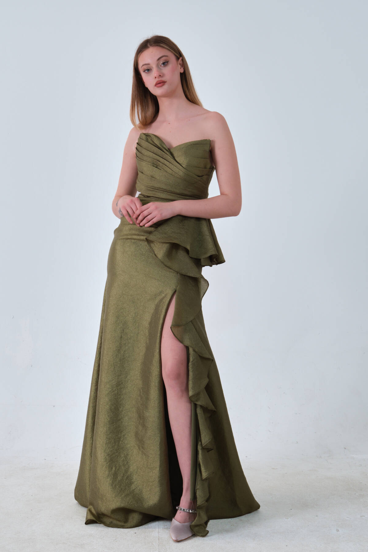 Haki Önü Fırfırlı Straplez Abiye 0801184.23 - Ardanewline (1)