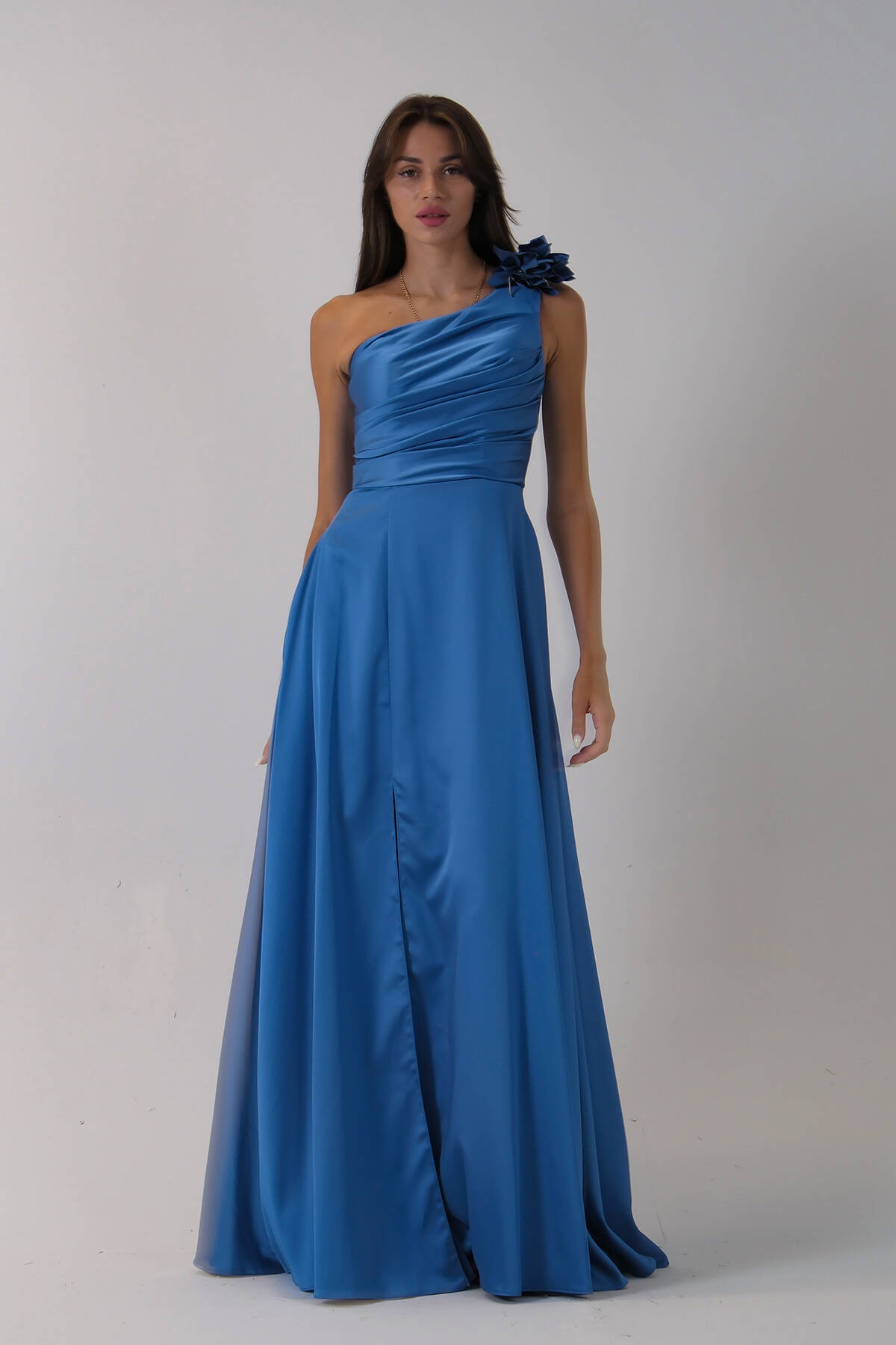 İndigo Tek Omuz Çiçek Detaylı Saten Yırtmaçlı Abiye 0801041.98 - Ardanewline (1)