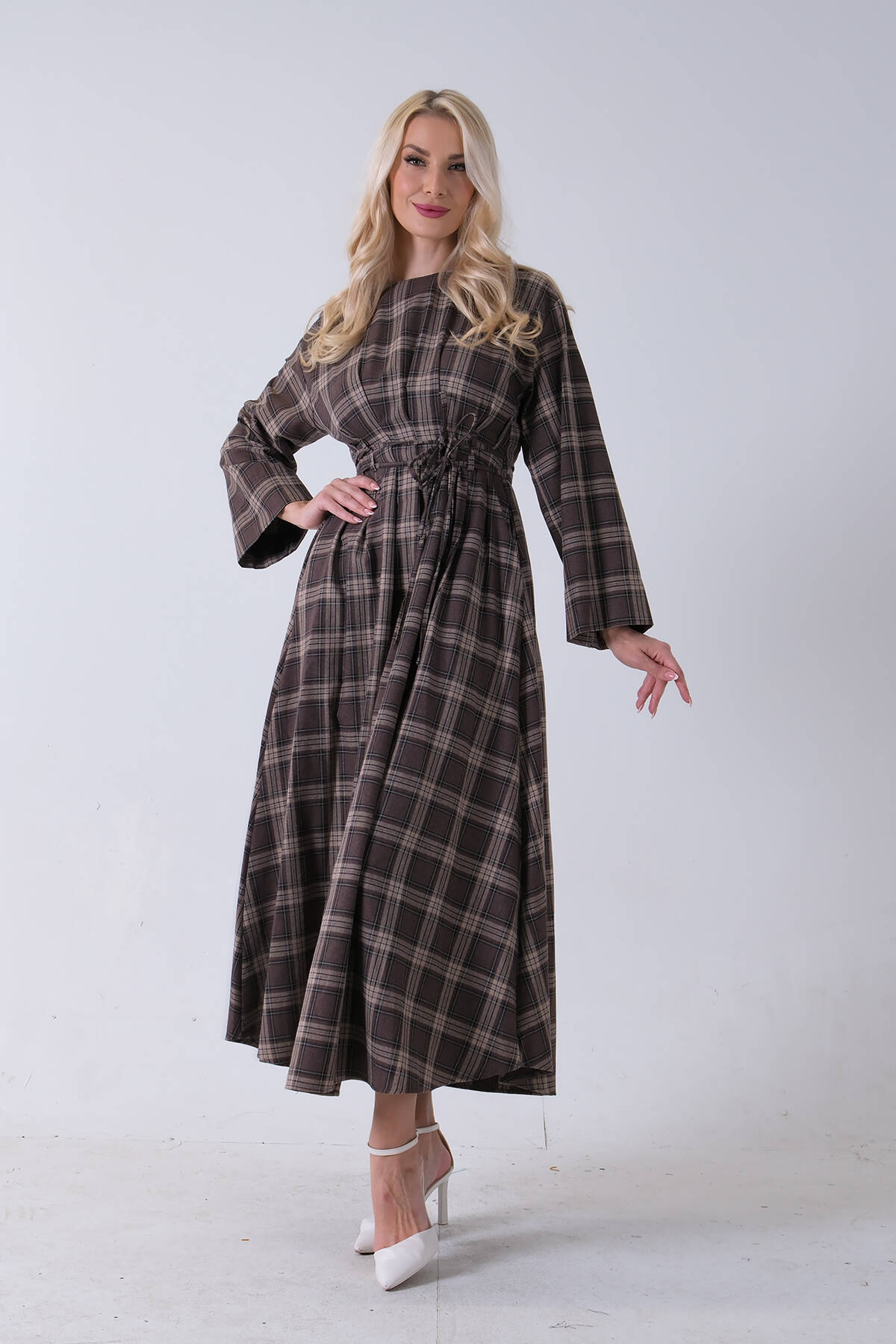 Kahve Bisiklet Yaka Ekose Desenli Bel Bağlamalı Tesettür Elbise 4593460.05 - Ardanewline (1)