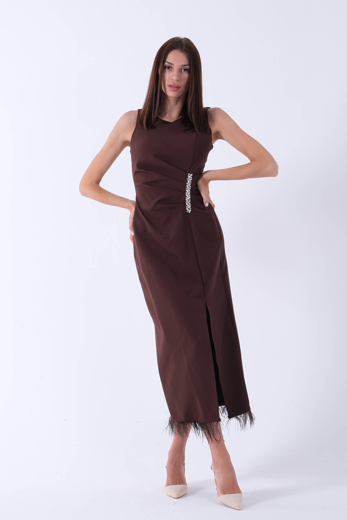 Kahve Önü Taş Detaylı Yırtmaçlı Tüy Detaylı Abiye 9705402.05 - ArdaNewline (1)