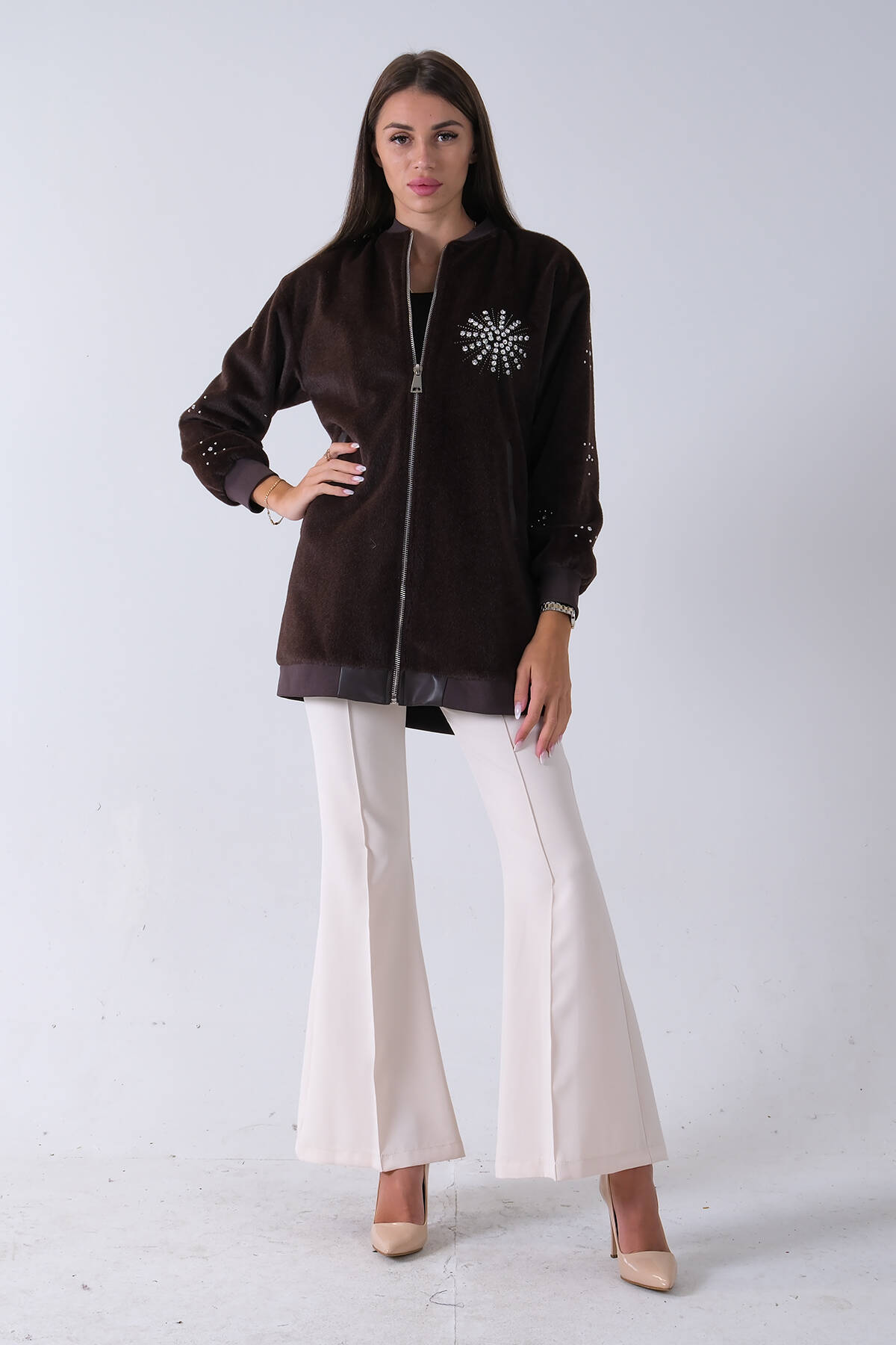 Kahve Üzeri Taş Detaylı Yandan Cepli Peluş Hırka 4701420.05 - Ardanewline (1)