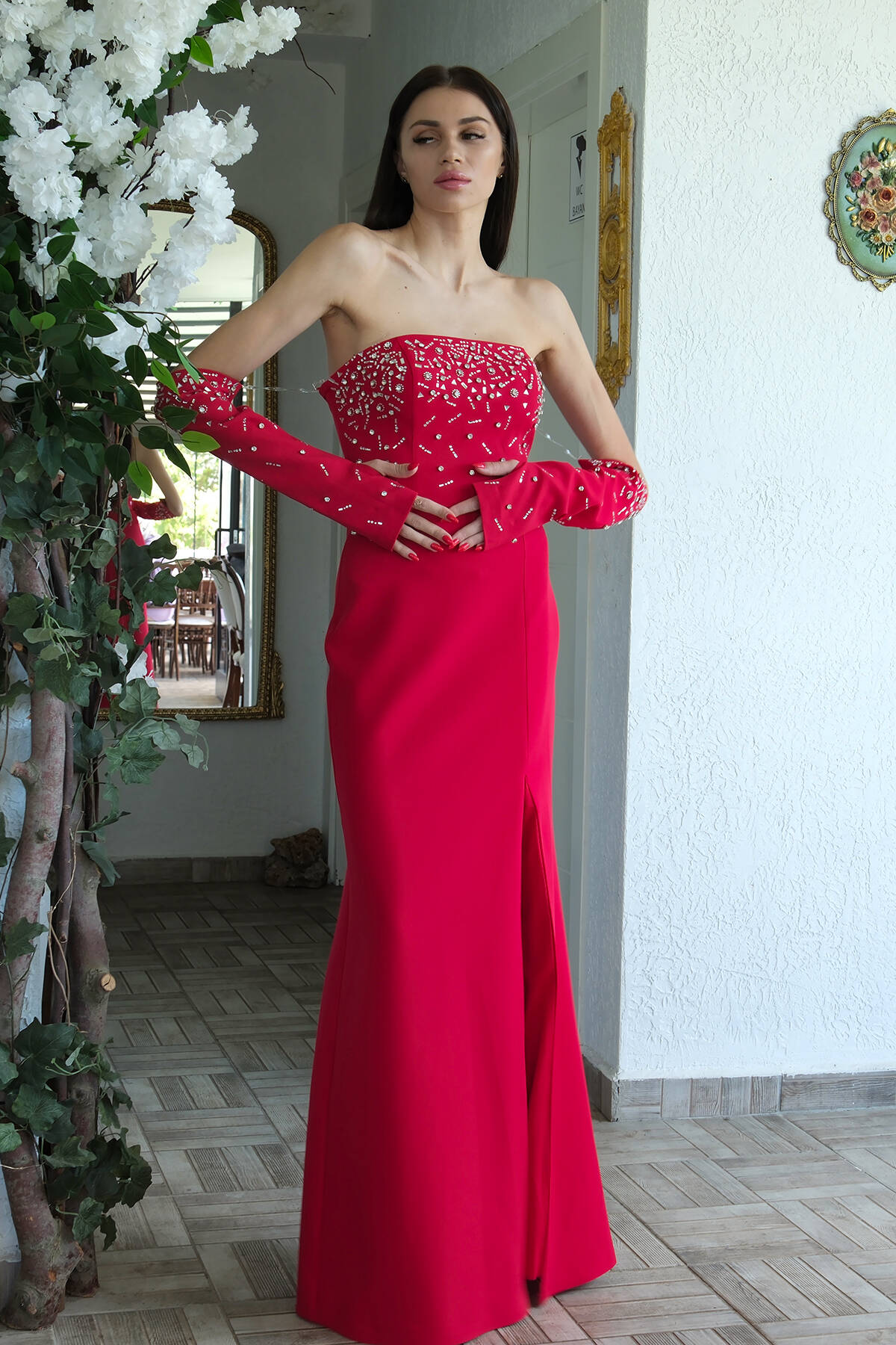 Kırmızı Double Krep Straplez Kol ve Üst Taş Detaylı Abiye 1302305.08 - Ardanewline