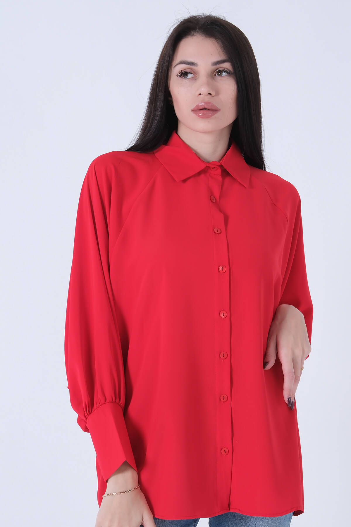 Kırmızı Hakim Yaka Oversize Gömlek 3972822.08 - Ardanewline (1)