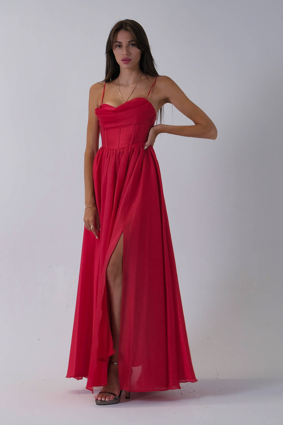 Kırmızı İnce Askılı Uzun Şifon Abiye Elbise 08020031.08 - Ardanewline