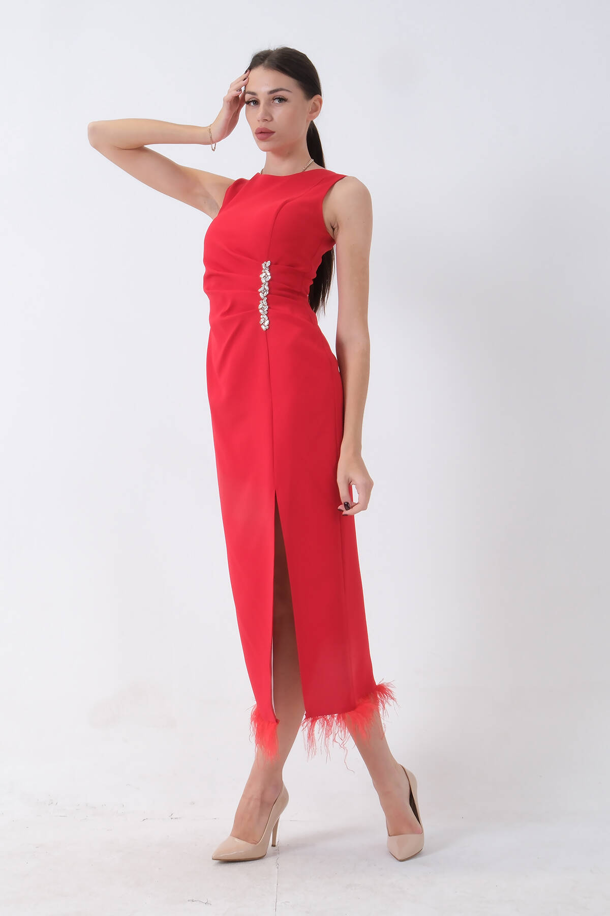 Kırmızı Önü Taş Detaylı Yırtmaçlı Tüy Detaylı Abiye 9705402.08 - Ardanewline