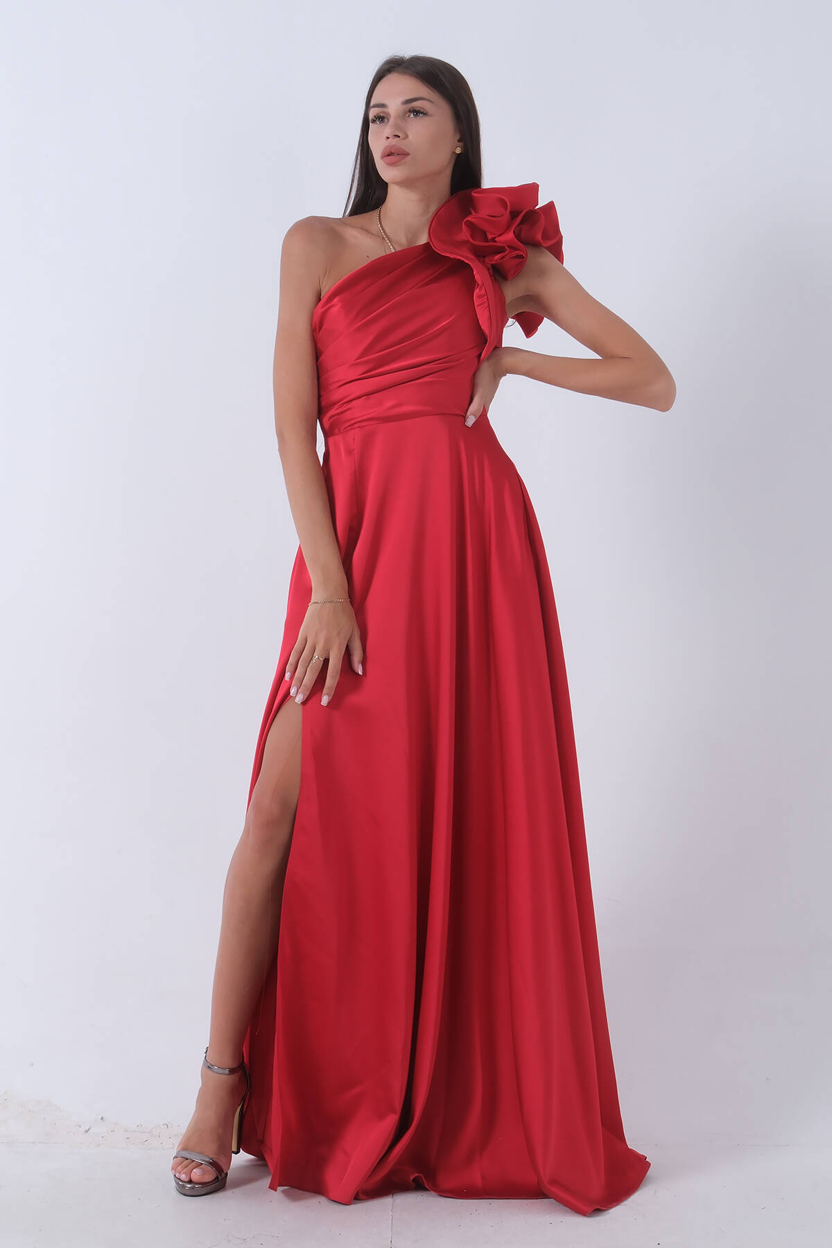 Kırmızı Saten Omuz Fiyonklu Abiye Elbise 1302192.08 - Ardanewline