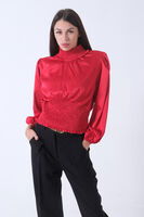 Kırmızı Yaka ve Etek Ucu Gipeli Oversize Saten Bluz 3972990.08 - 1
