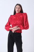 Kırmızı Yaka ve Etek Ucu Gipeli Oversize Saten Bluz 3972990.08 - 3