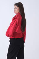 Kırmızı Yaka ve Etek Ucu Gipeli Oversize Saten Bluz 3972990.08 - 5