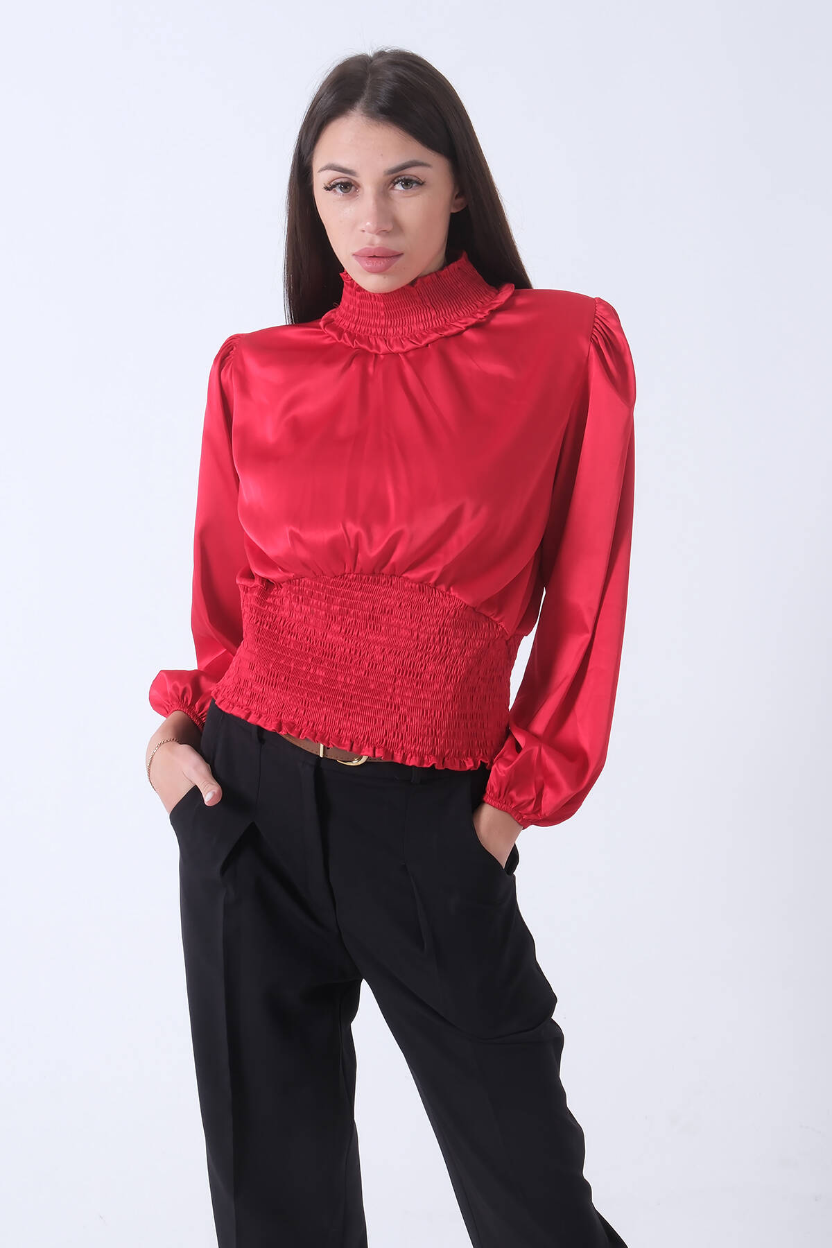 Kırmızı Yaka ve Etek Ucu Gipeli Oversize Saten Bluz 3972990.08 - Ardanewline