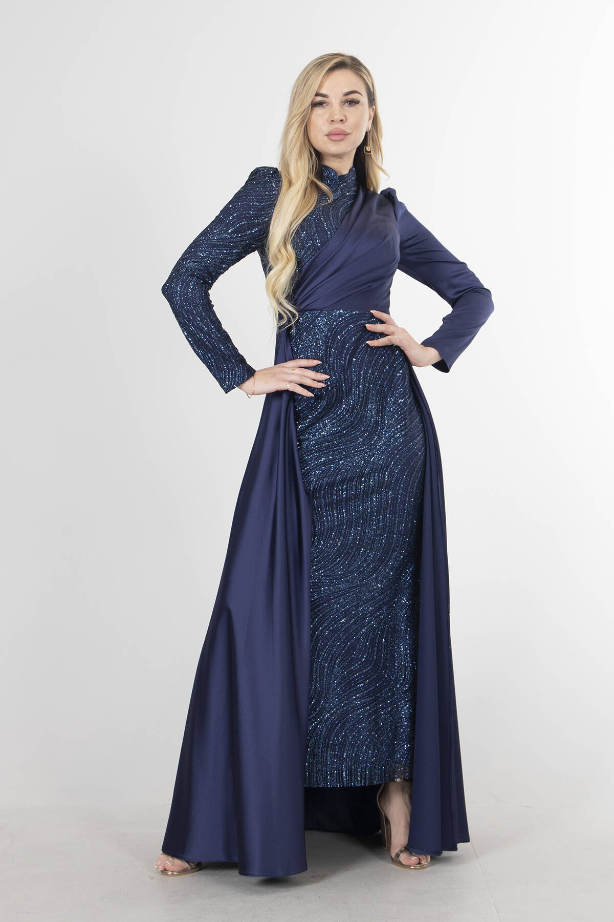 Lacivert Drape Ve Kuyruk Detaylı Simli Abiye Elbise 6502422.02 - Ardanewline (1)