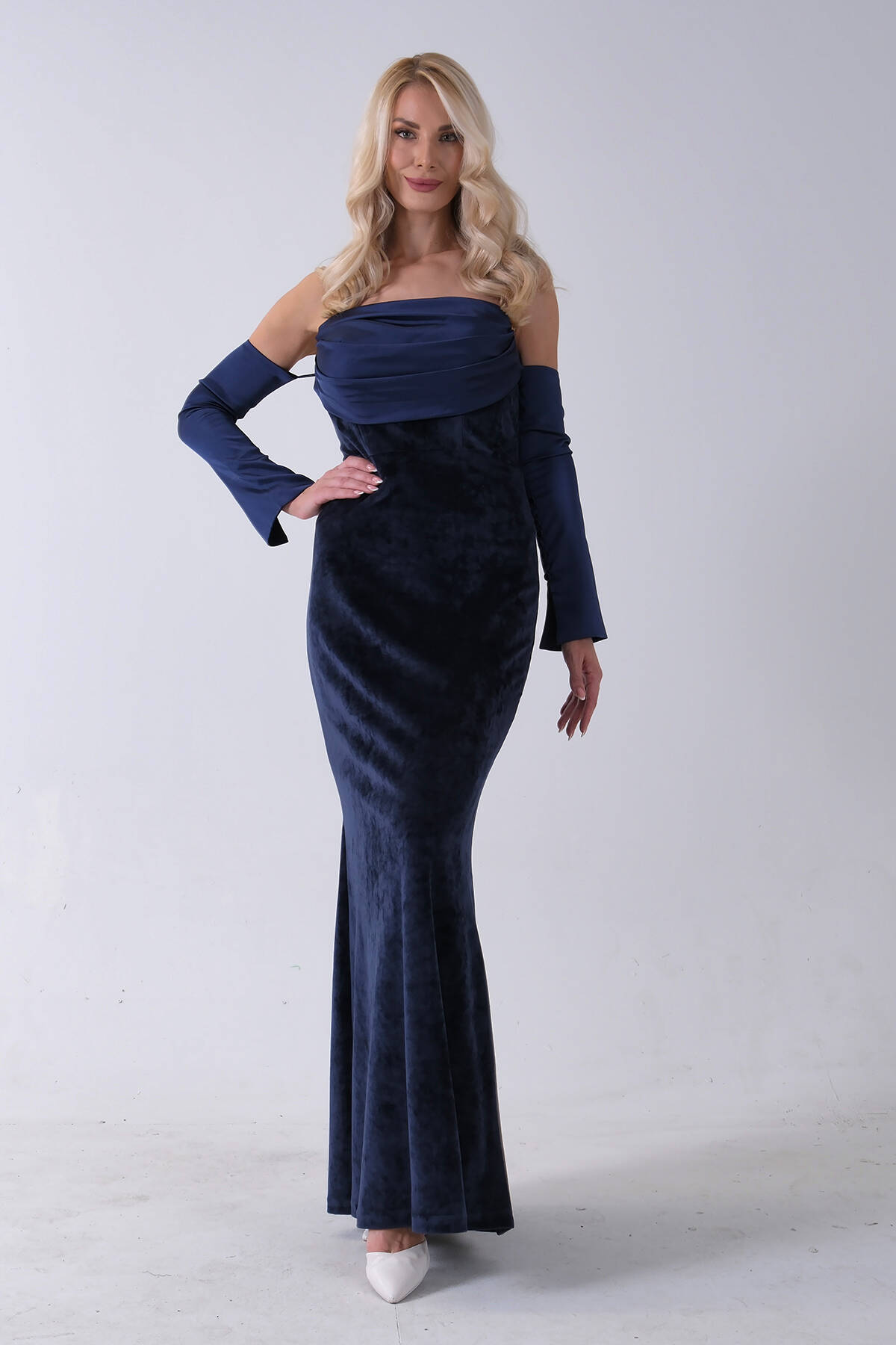 Lacivert Drapeli Takma Kol Detaylı Kadife Abiye 0801068.02 - Ardanewline