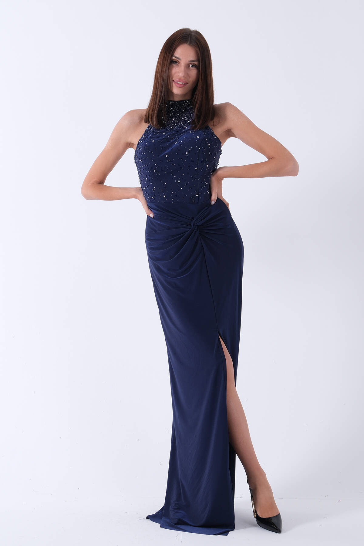 Lacivert Halter Yaka Üzeri Taş İşlemeli Straplez Abiye 9705668.02 - ArdaNewline (1)