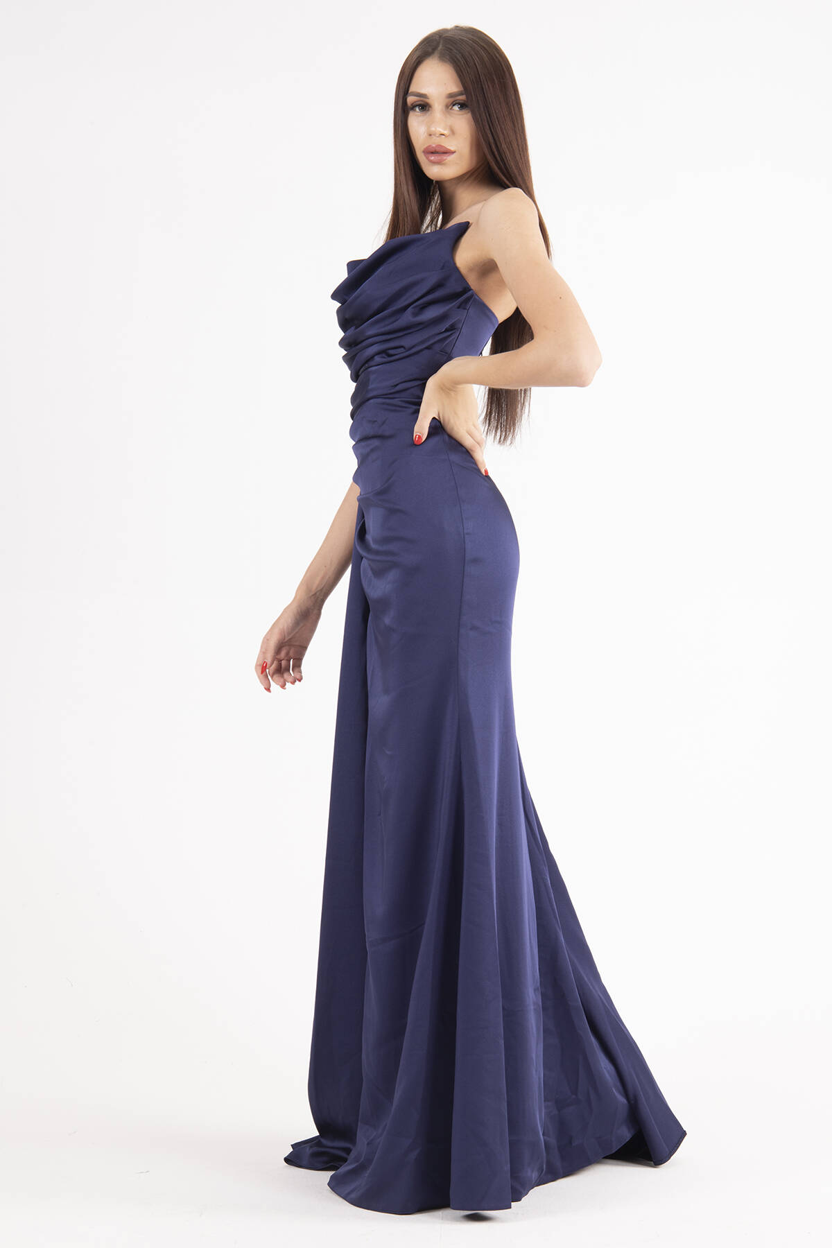 Lacivert Straplez Drape Detaylı Yırtmaçlı Saten Kumaş Abiye Elbise 1607209.02 - Ardanewline (1)