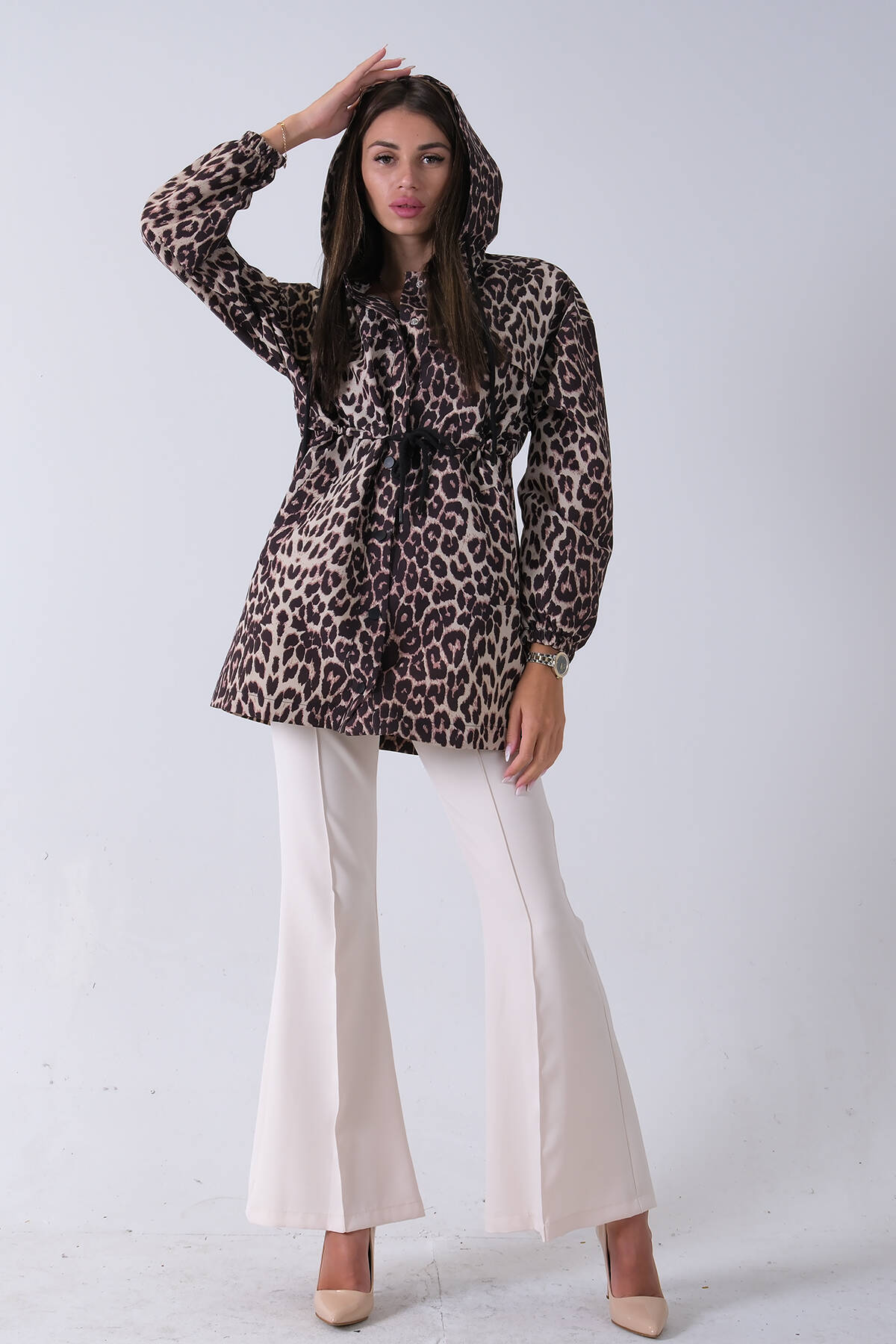 Leopar Bel Büzgü Detaylı Kapüşonlu Leopar Desenli Trençkot 3971012.53 - Ardanewline (1)