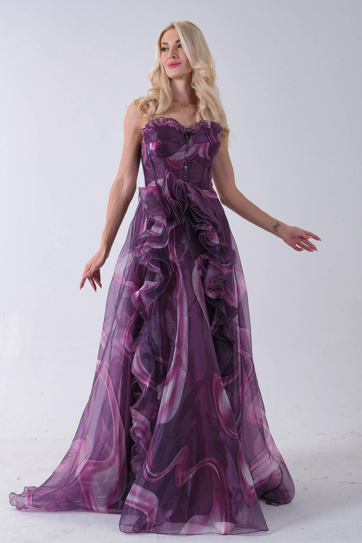 Mürdüm Straplez Yaka Önü Düğme Detaylı Desenli Fırfırlı Abiye 9705680.21 - Ardanewline (1)