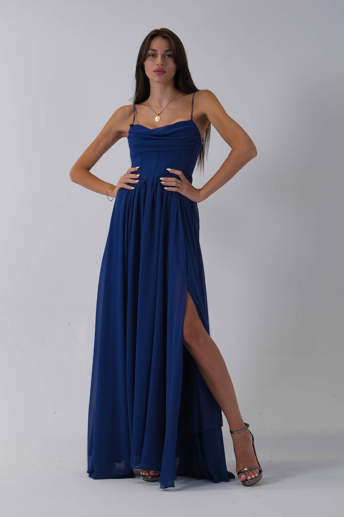 Saks Askılı Drapeli Uzun Şifon Abiye 08020032.26 - Ardanewline