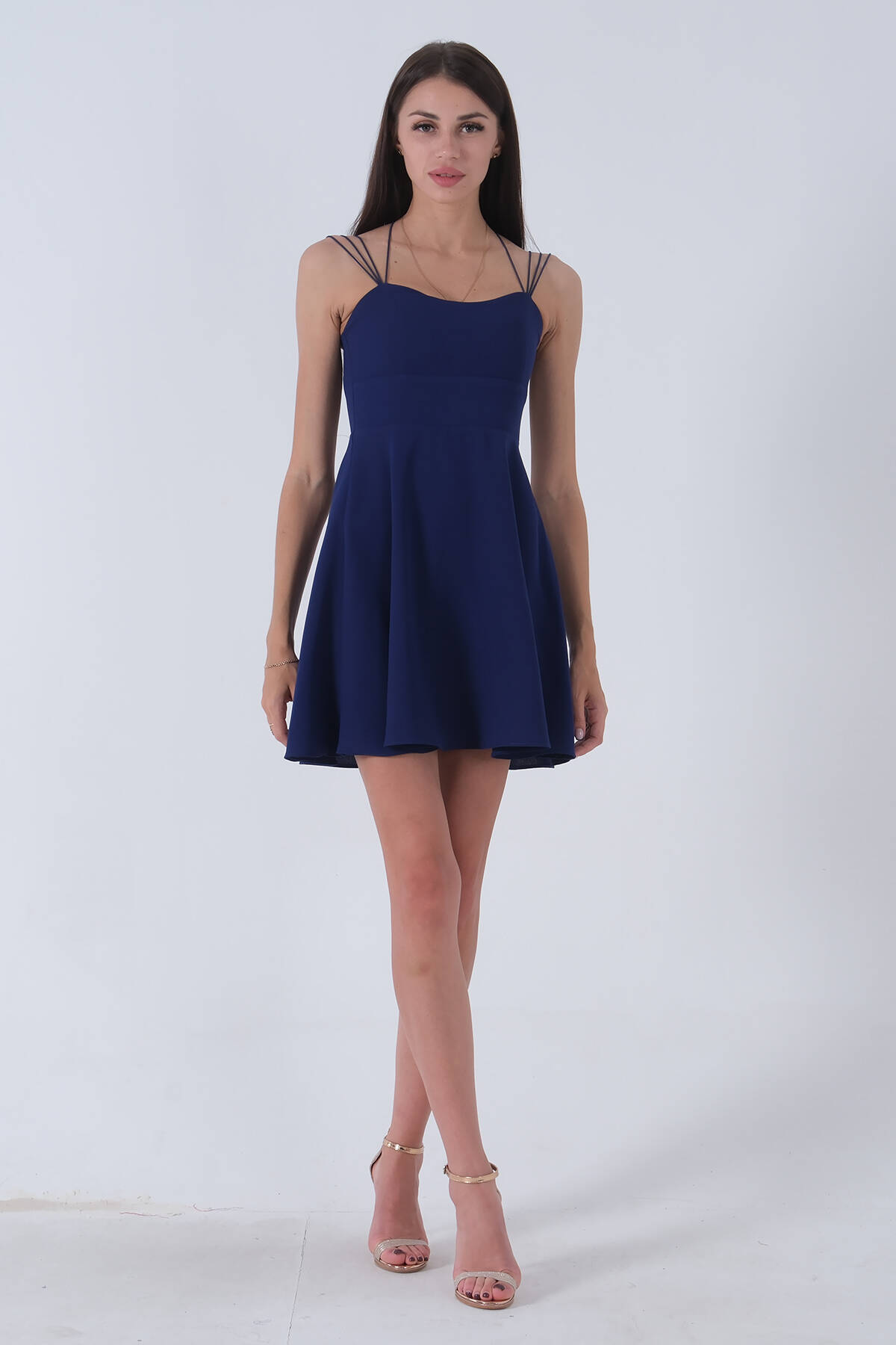 Saks İnce Askılı Sırt Dekolteli V Yaka Kloş Abiye Elbise & Mezuniyet Elbisesi 0104026.26 - Ardanewline (1)