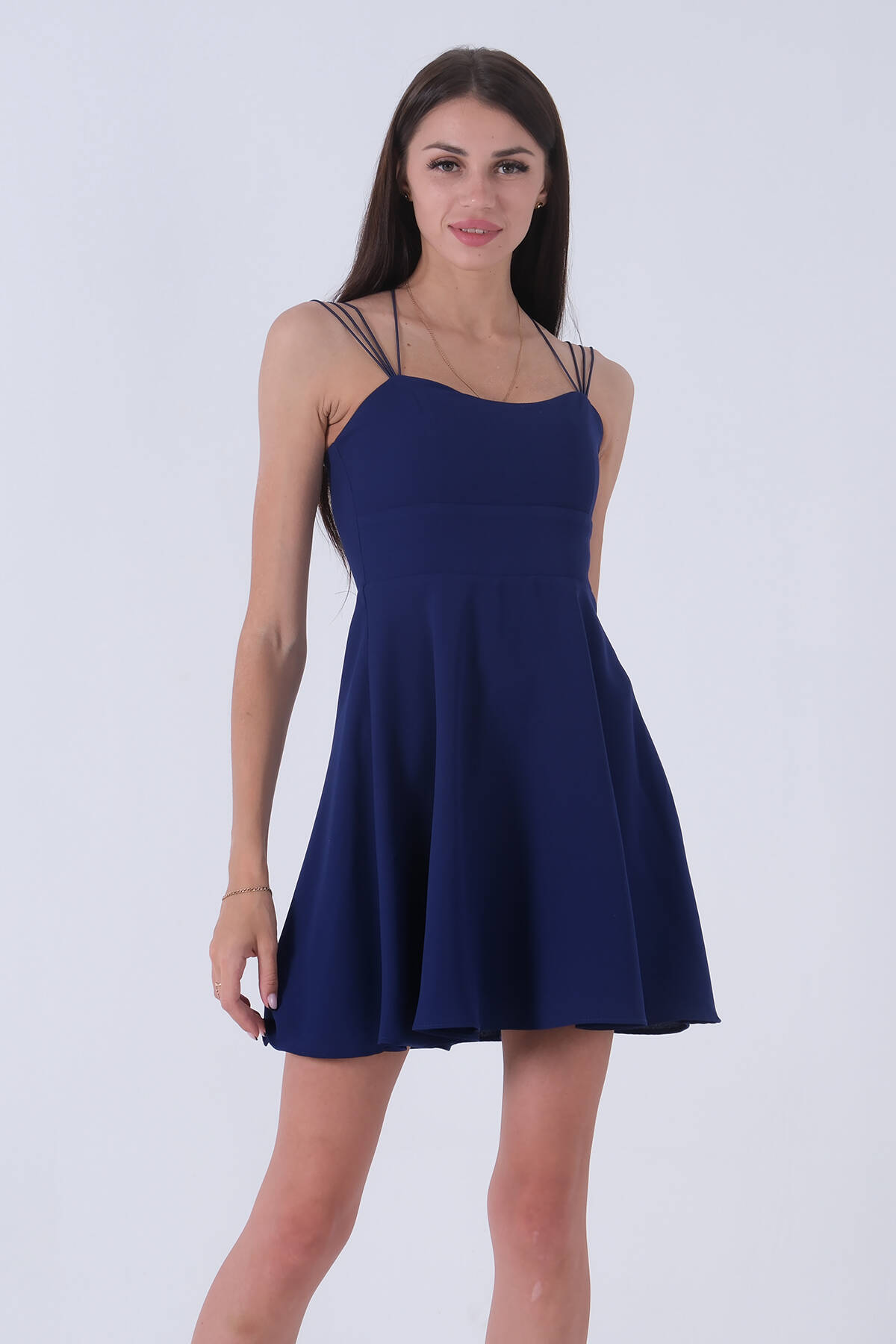 Saks İnce Askılı Sırt Dekolteli V Yaka Kloş Abiye Elbise & Mezuniyet Elbisesi 0104026.26 - Ardanewline