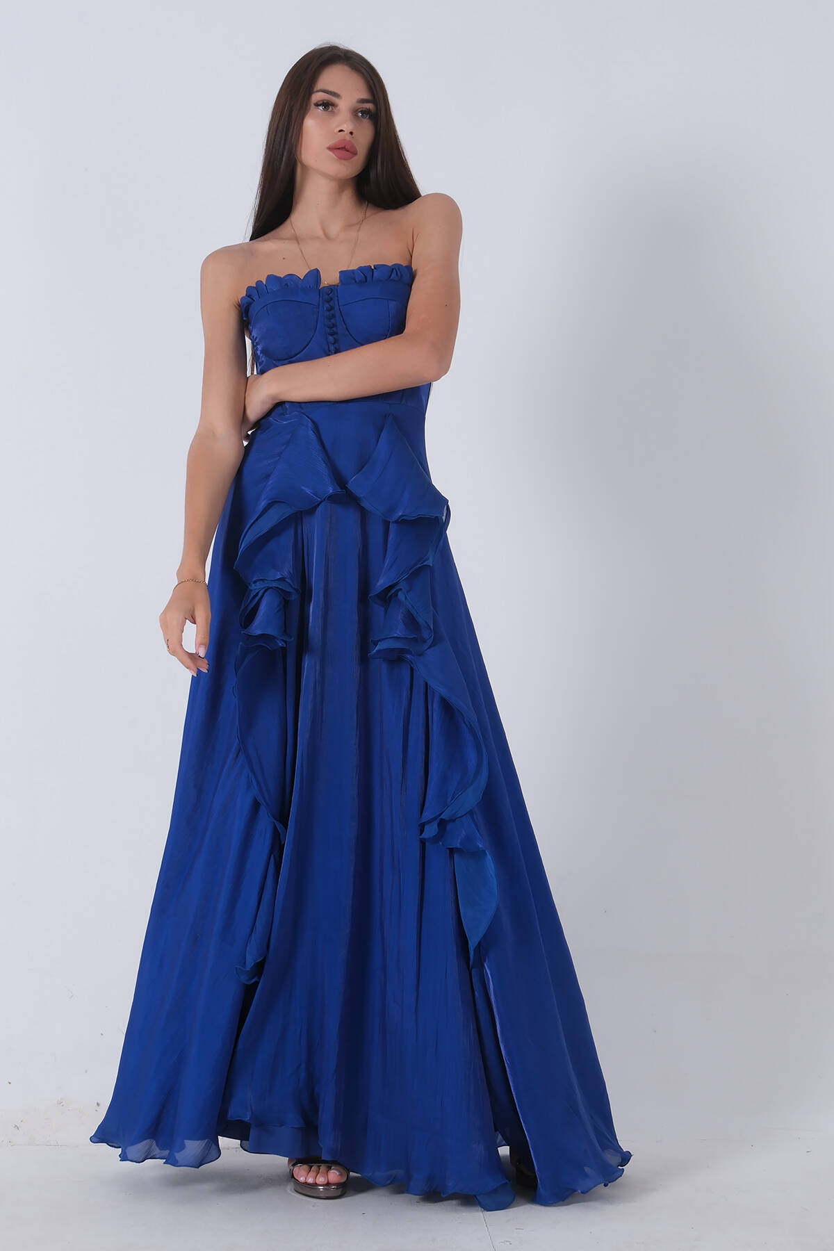 Saks Straplez Yaka Yırtmaçlı Eteği Fırfırlı Abiye 9705234.26 - Ardanewline