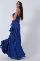 Saks Straplez Yaka Yırtmaçlı Eteği Fırfırlı Abiye 9705234.26 - 3
