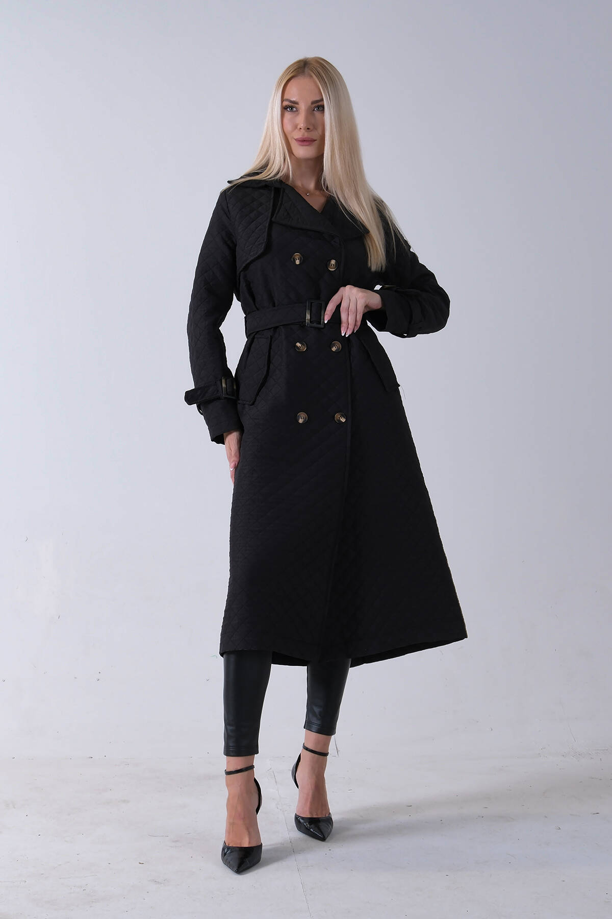 Siyah Beli Kemerli Düğme Kapamalı Kapitone Desenli Trenç 44520205.01 - Ardanewline (1)