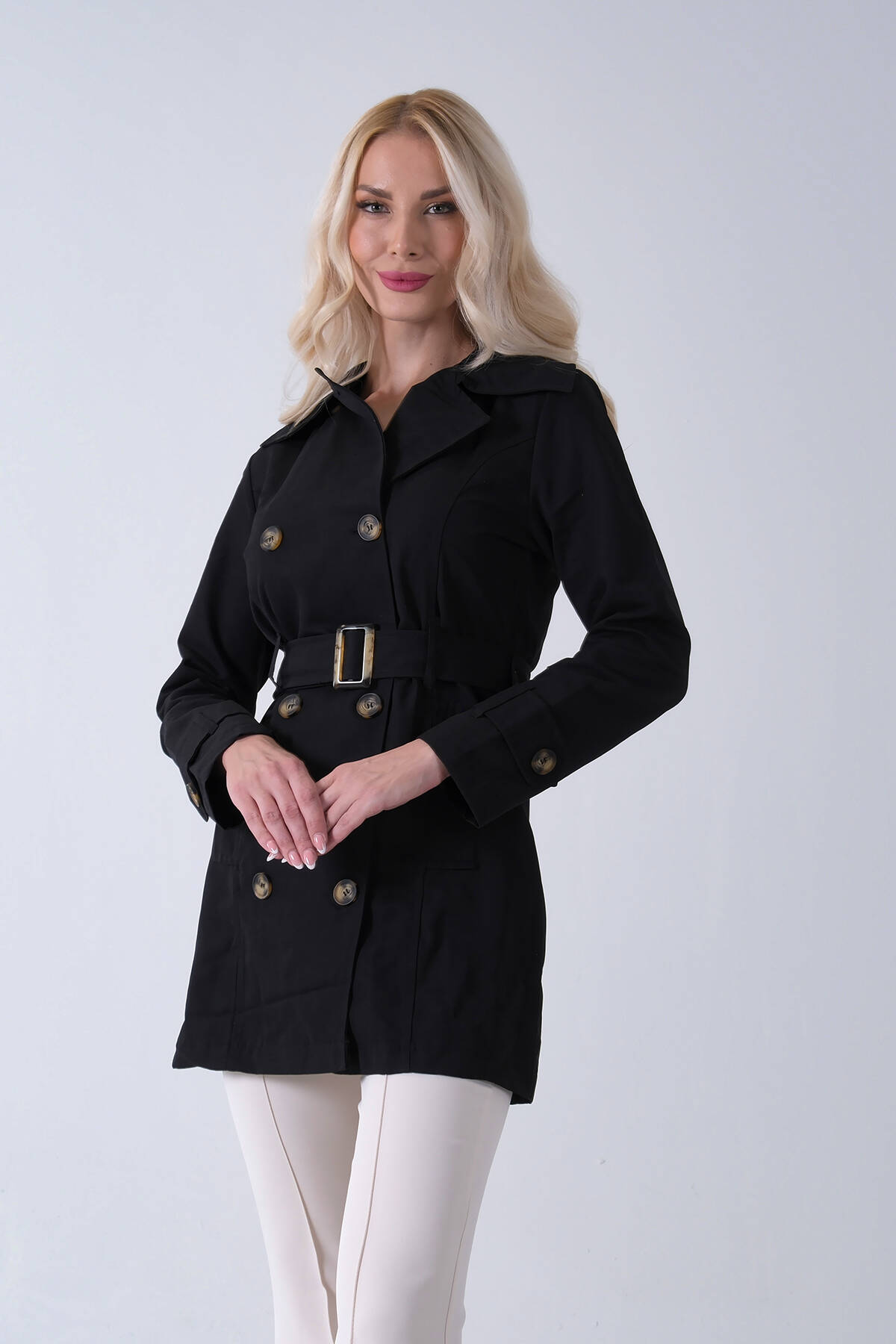Siyah Bilek ve Omuz Apolet Detaylı Kemerli Düğme Kapamalı Trenç 4200829.01 - Ardanewline