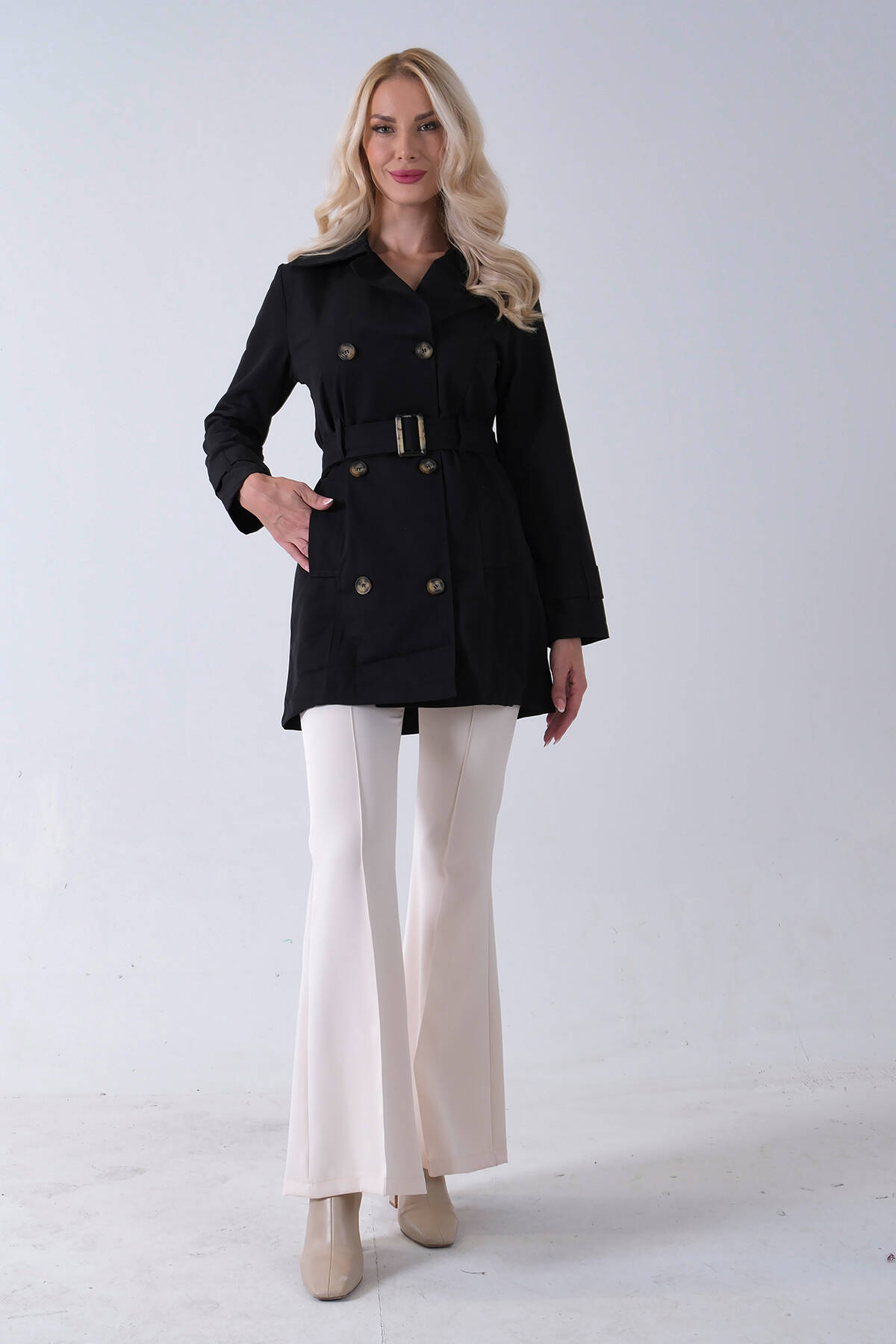 Siyah Bilek ve Omuz Apolet Detaylı Kemerli Düğme Kapamalı Trenç 4200829.01 - Ardanewline (1)