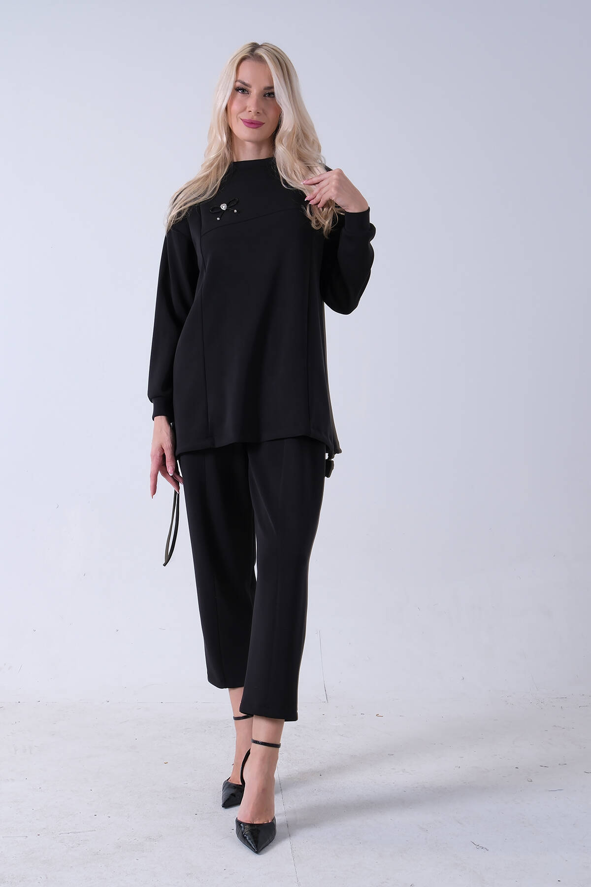 Siyah Bisiklet Yaka Tunik Pantolonlu Takım 4577261.01 - Ardanewline