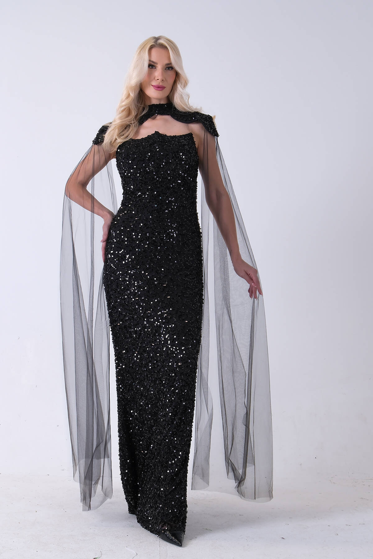 Siyah Boyundan Takma Tül Detaylı Straplez Pul Payet Abiye 9705683.01 - Ardanewline (1)