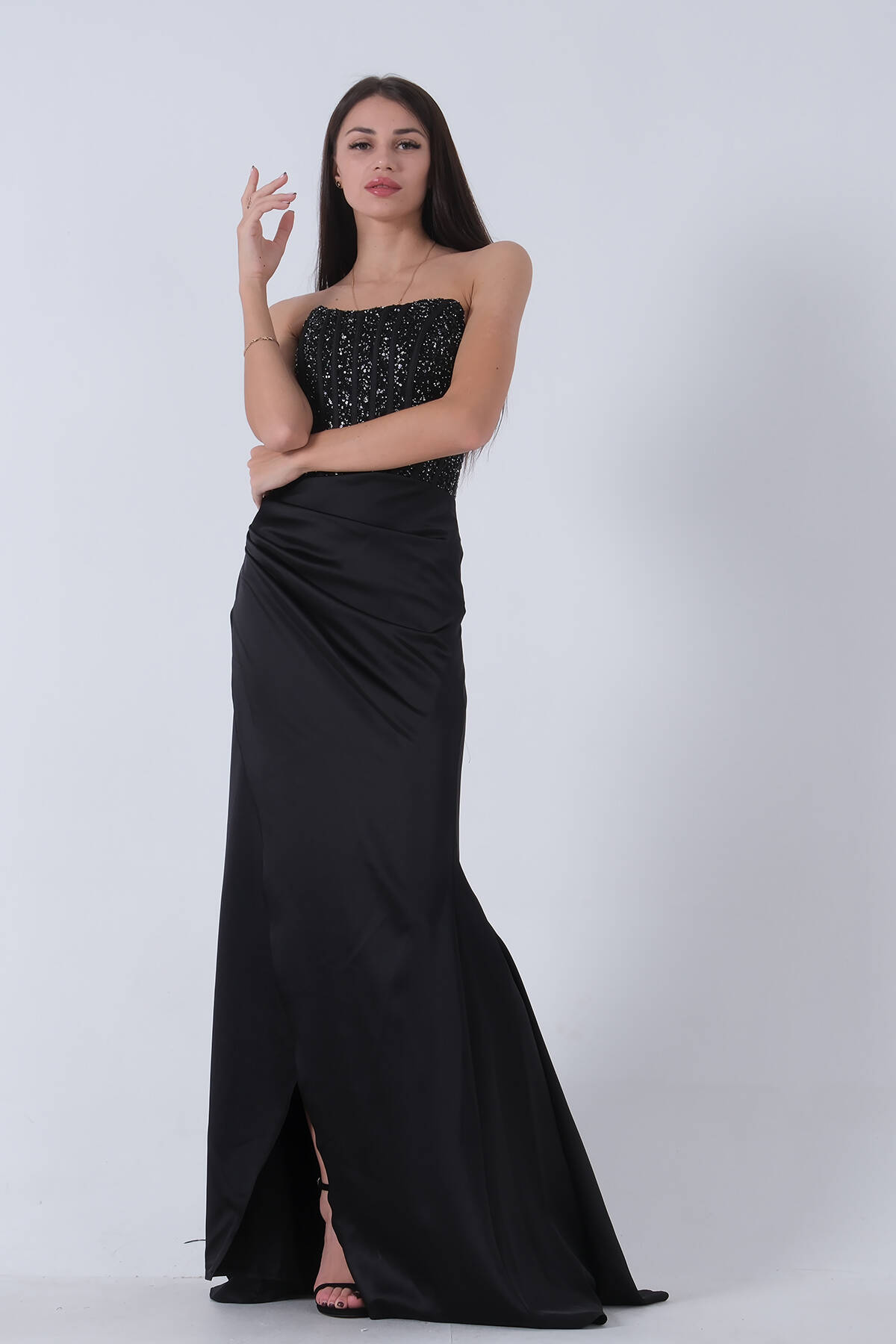 Siyah Göğüs Pul ve Taşlı Saten Abiye 9705294.01 - Ardanewline