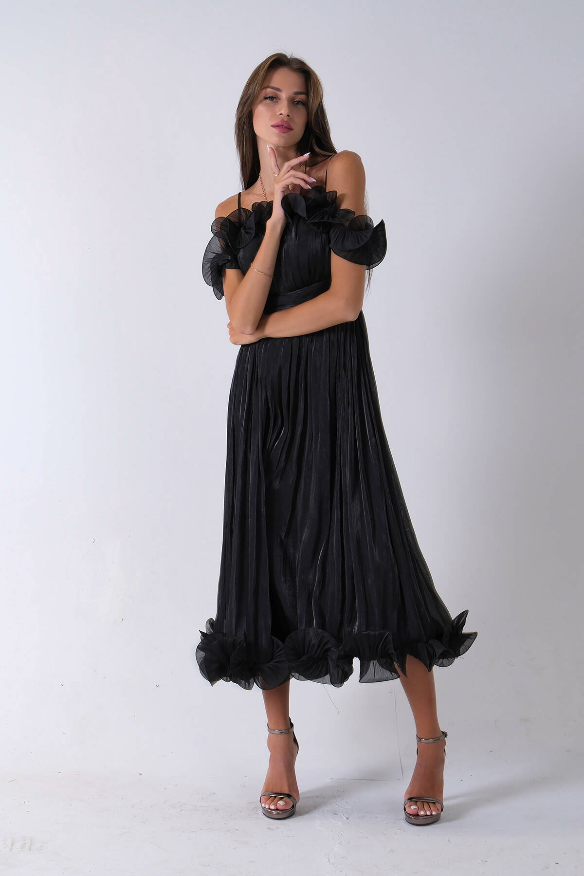 Siyah Göğüs Ve Etek Ucu Çiçek Detaylı Abiye Elbise 9705622.01 - Ardanewline (1)