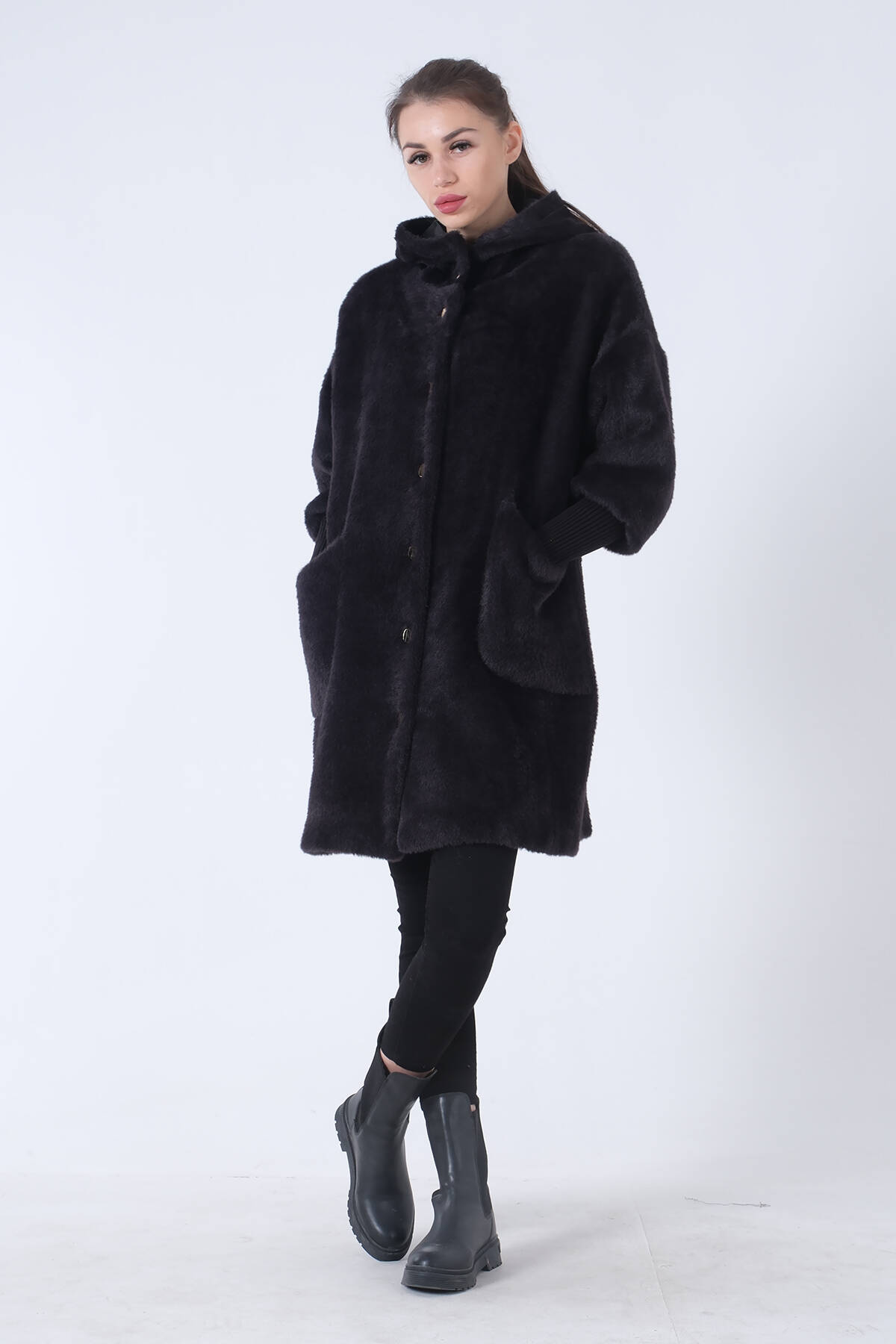 Siyah Gold Düğmeli Kapüşonlu Yün Peluş Kaban 44510388.01 - Ardanewline