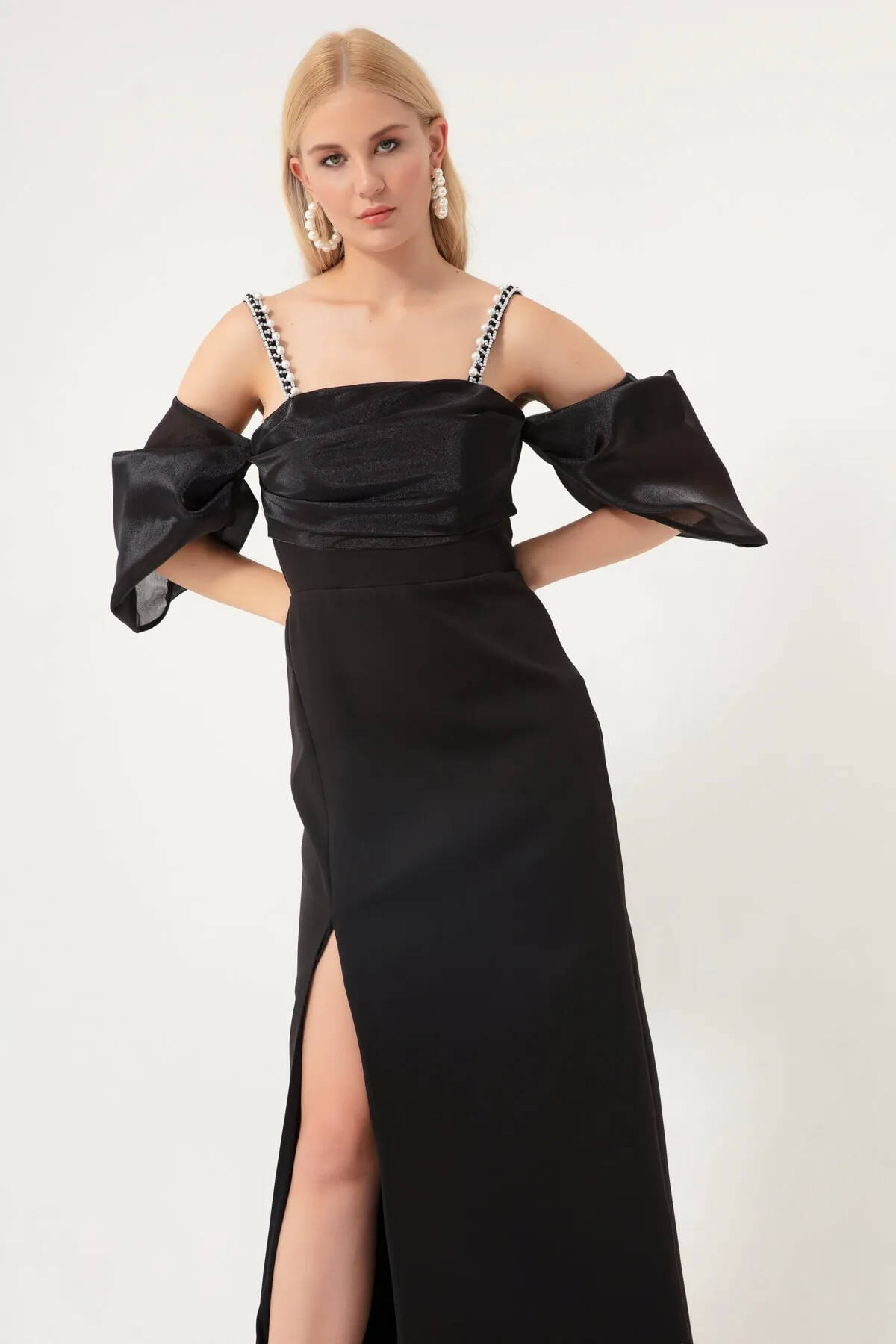 Siyah Kolları Şifon Yırtmaçlı Abiye 9705139.01 - Ardanewline (1)