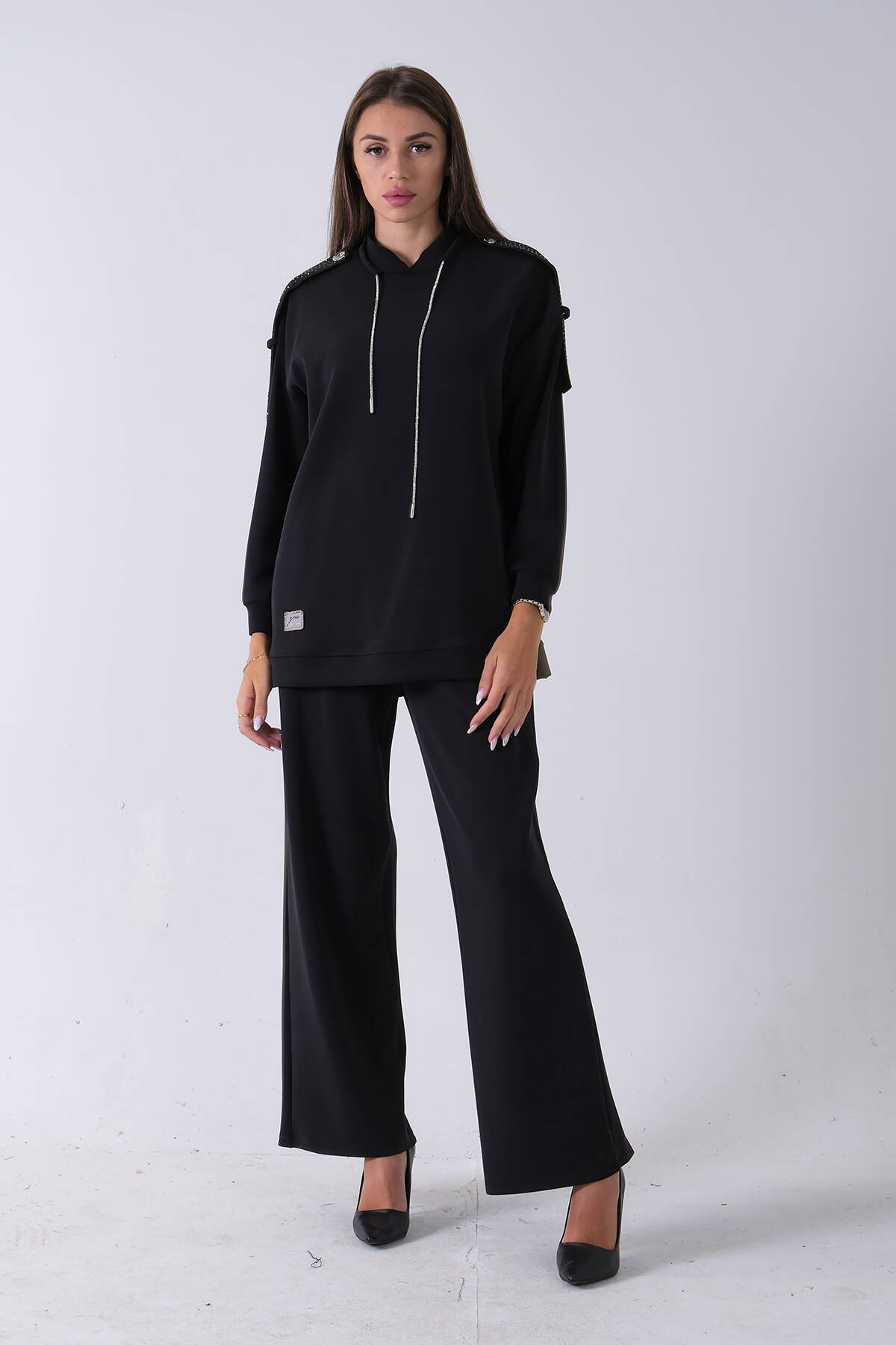 Siyah Omuz Apolet Detaylı Yakası İpli Tunik Pantolonlu Takım 4577281.01 - Ardanewline