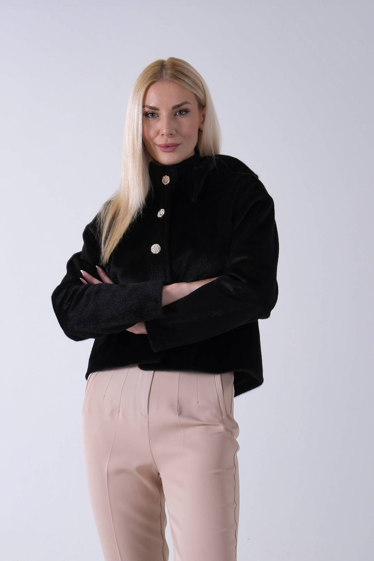 Siyah Omuz Fiyonk Detaylı Düğme Kapamalı Kaşe Ceket 41630060.01 - Ardanewline (1)