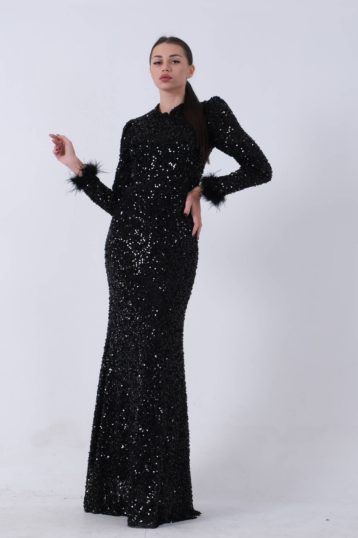 Siyah Pul Payetli ve Tüy Detaylı Tesettür Abiye 6502490.01 - Ardanewline